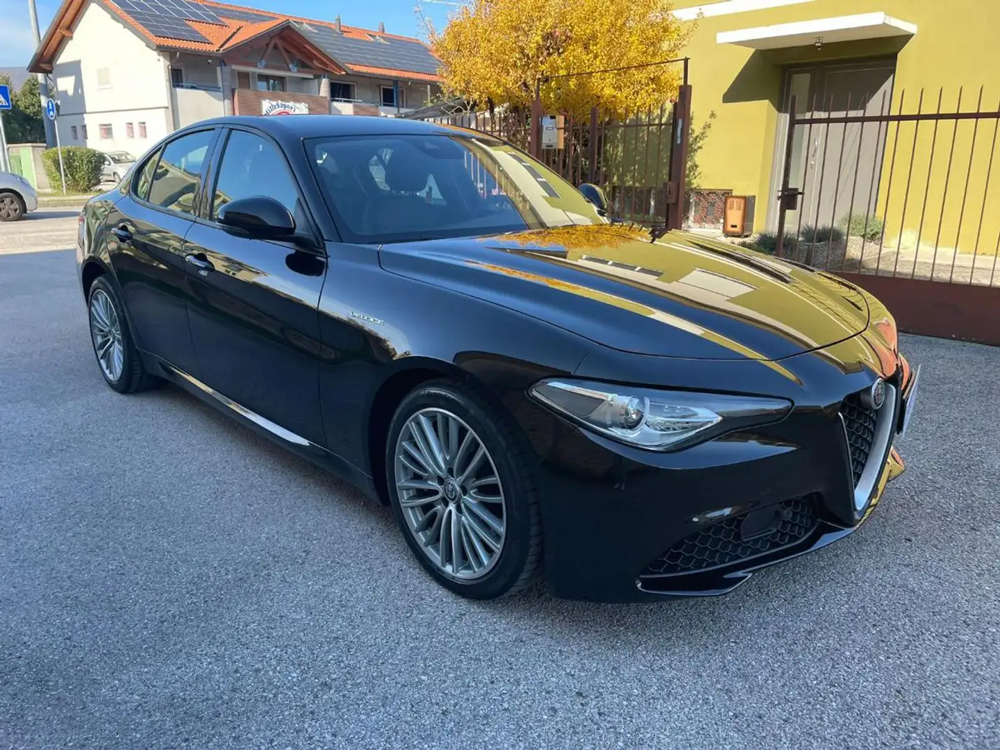 Alfa Romeo Giulia 2.2 Turbodiesel 180 CV AT8 Q4 VELOCE Noir - 1