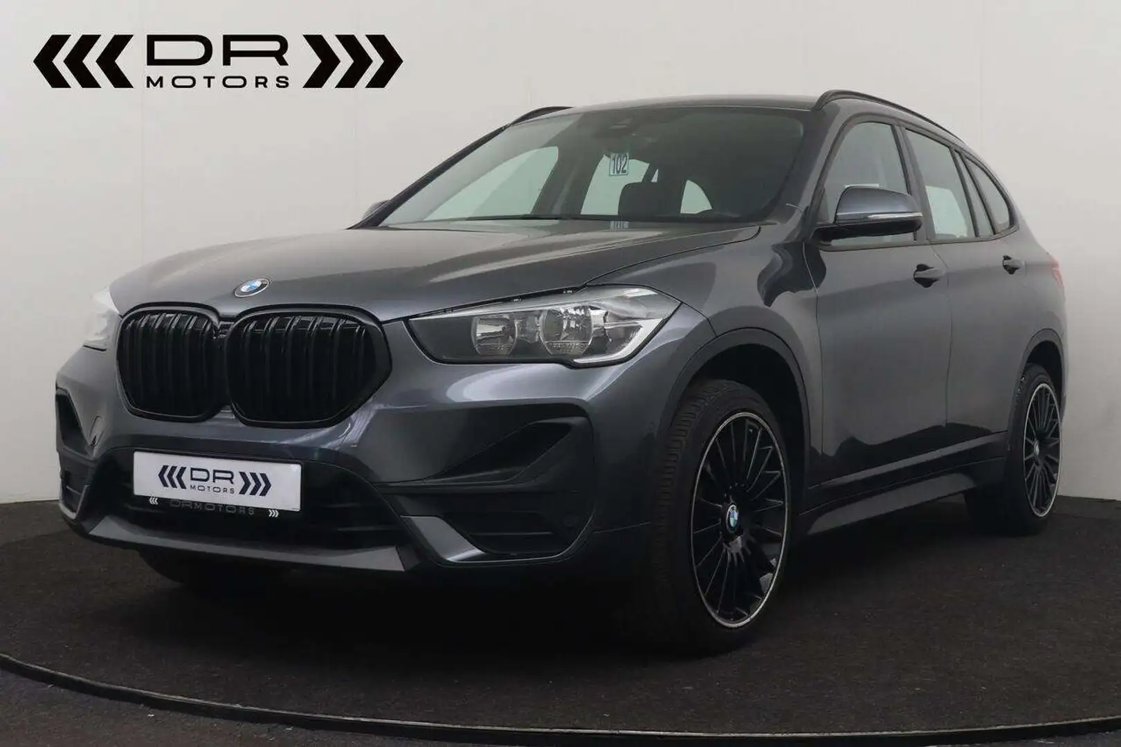 BMW X1 16dA sDrive ADVANTAGE BUSINESS - NAVI - LEDER  - D Grau - 1