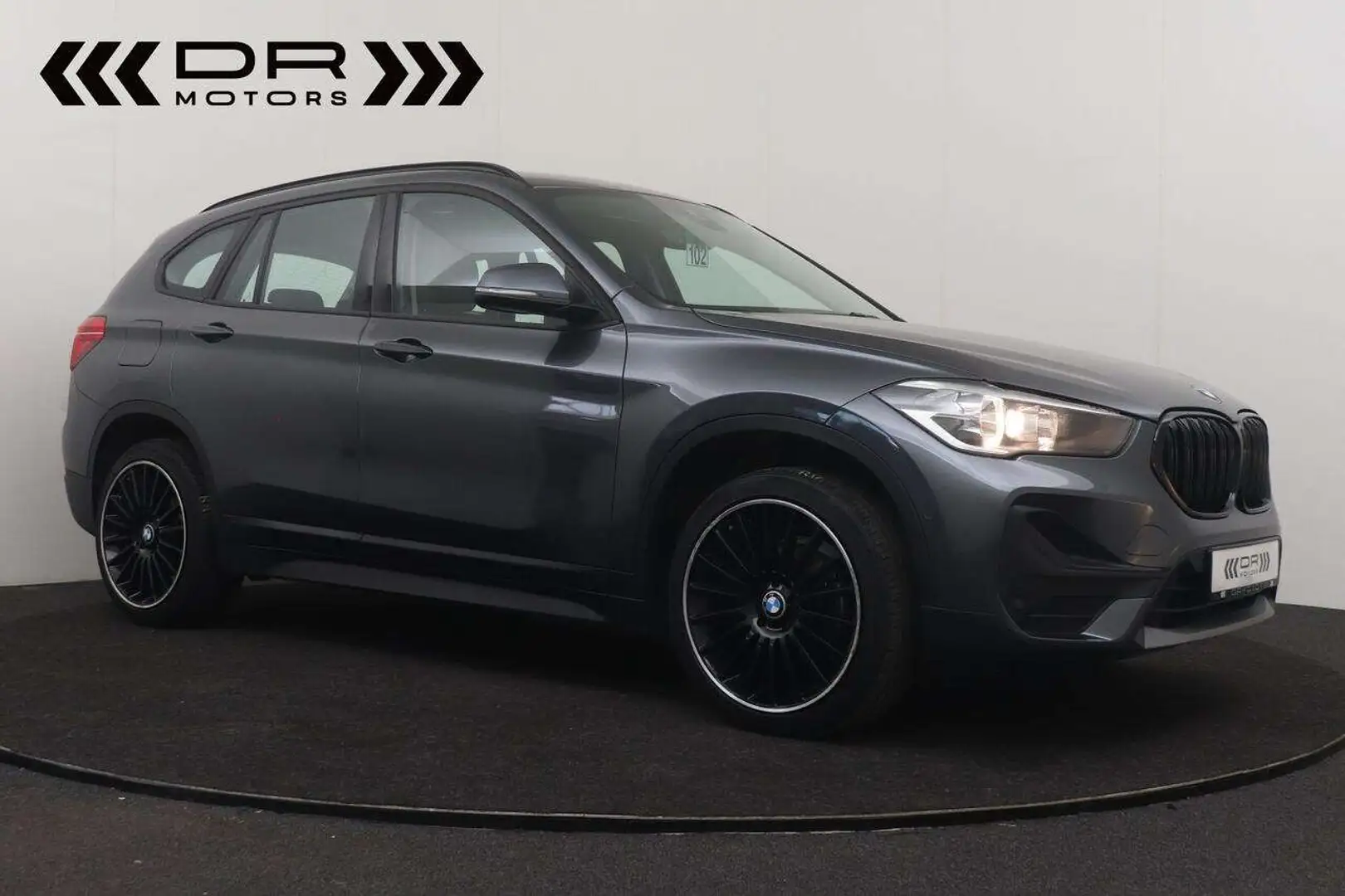 BMW X1 16dA sDrive ADVANTAGE BUSINESS - NAVI - LEDER  - D Grau - 2