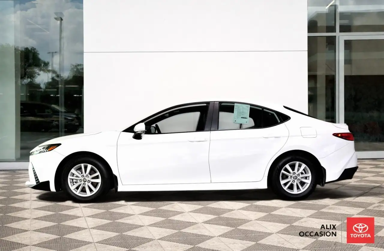 Toyota Camry снимка Toyota Camry
