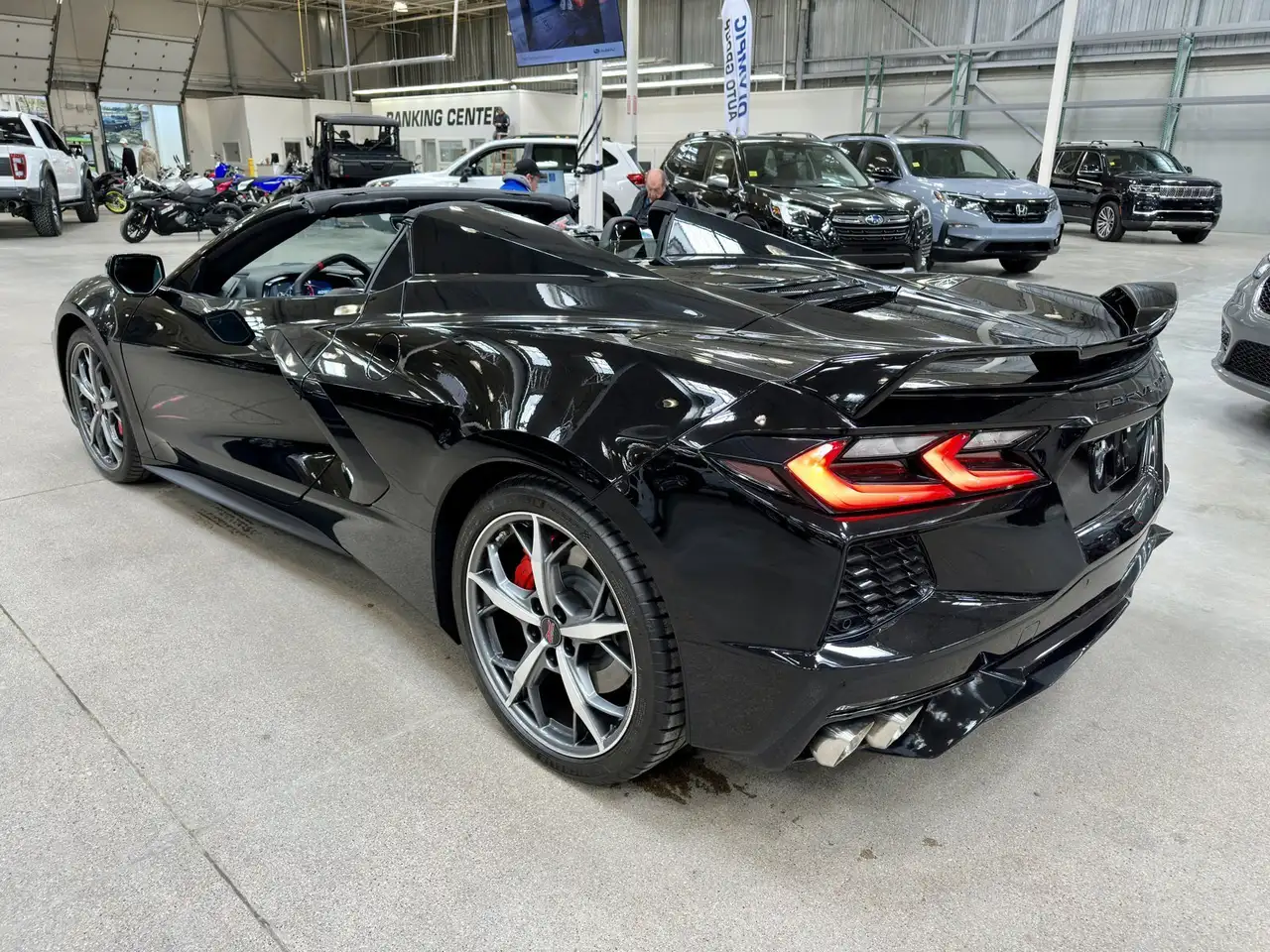Chevrolet Corvette снимка Chevrolet Corvette