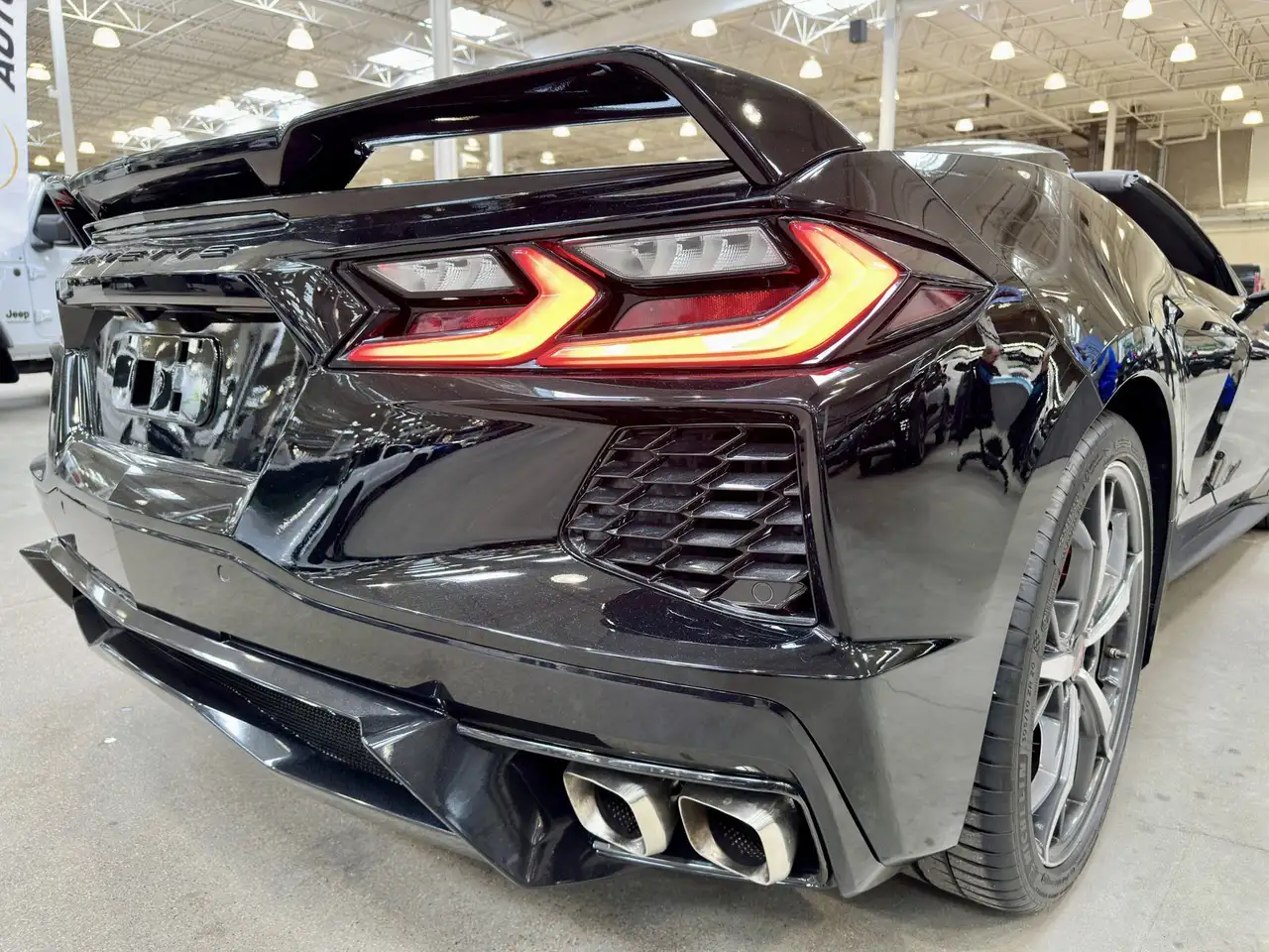 Chevrolet Corvette снимка Chevrolet Corvette
