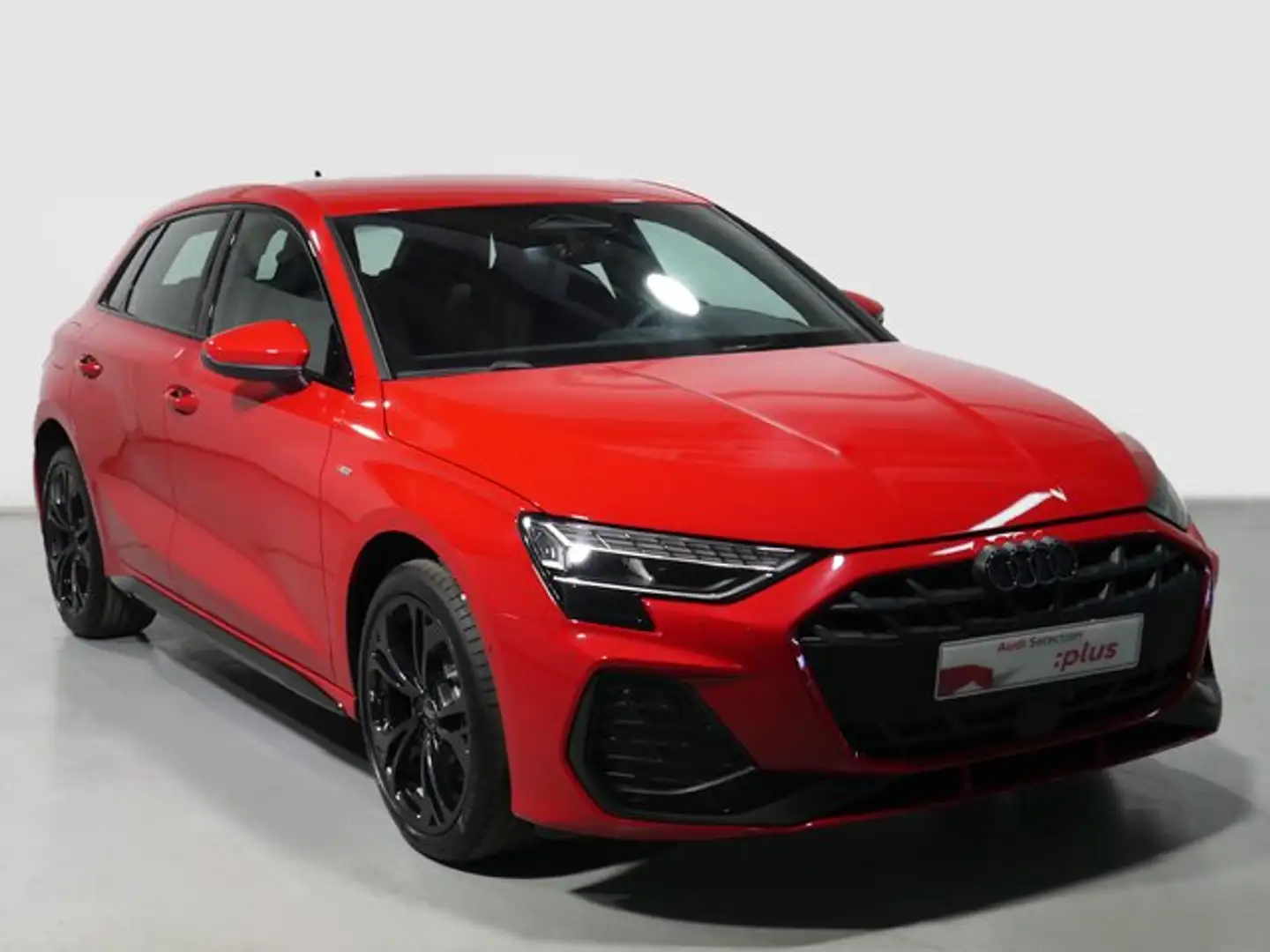 Audi A3 Sportback TFSI e Genuine S tronic 150kW Rojo - 1