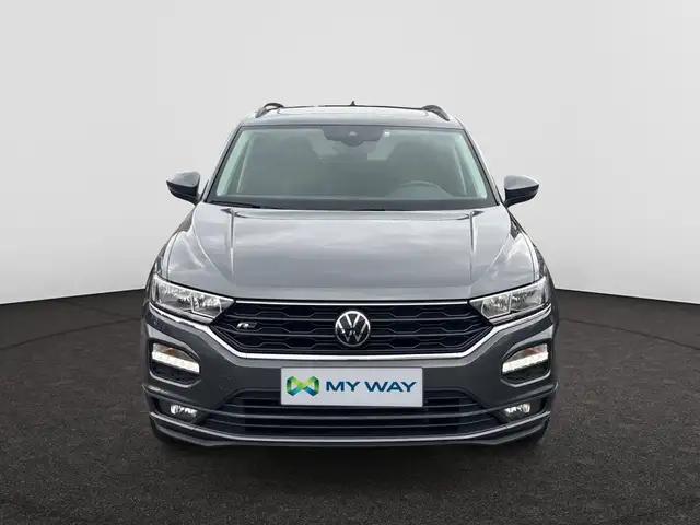 Volkswagen T-Roc view 3