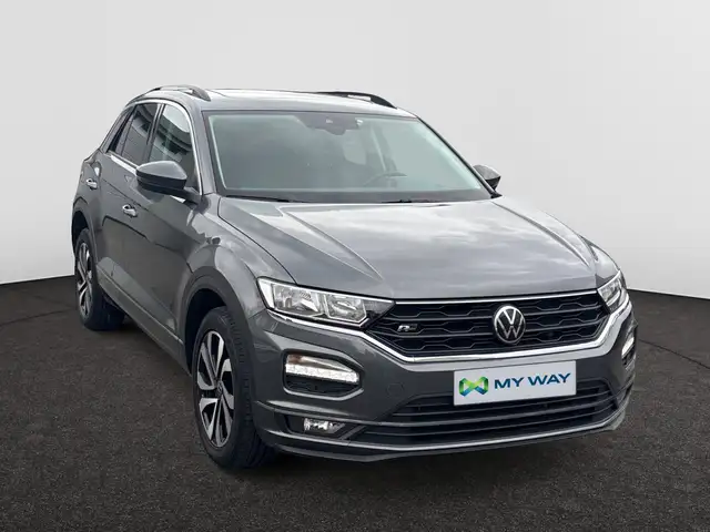 Volkswagen T-Roc view 4
