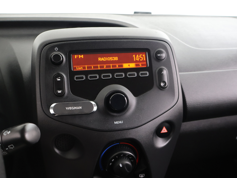 Toyota Aygo 1.0 VVT-i x-fun | Dealer onderhouden | Airco | Blu — photo 6