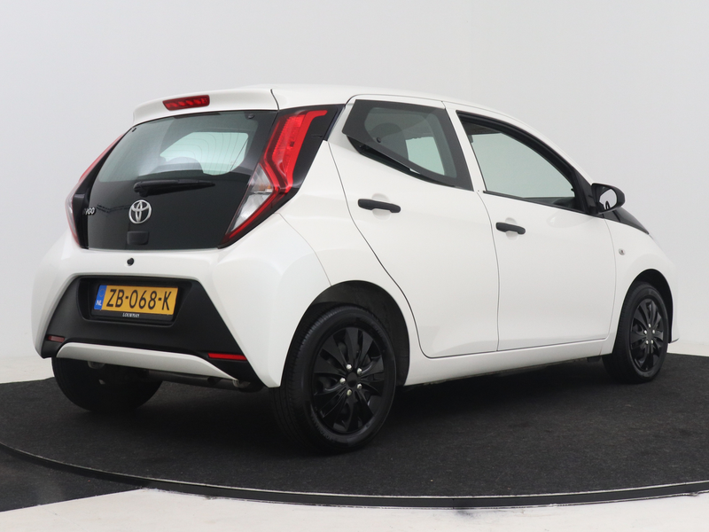 Toyota Aygo 1.0 VVT-i x-fun | Dealer onderhouden | Airco | Blu — photo 2