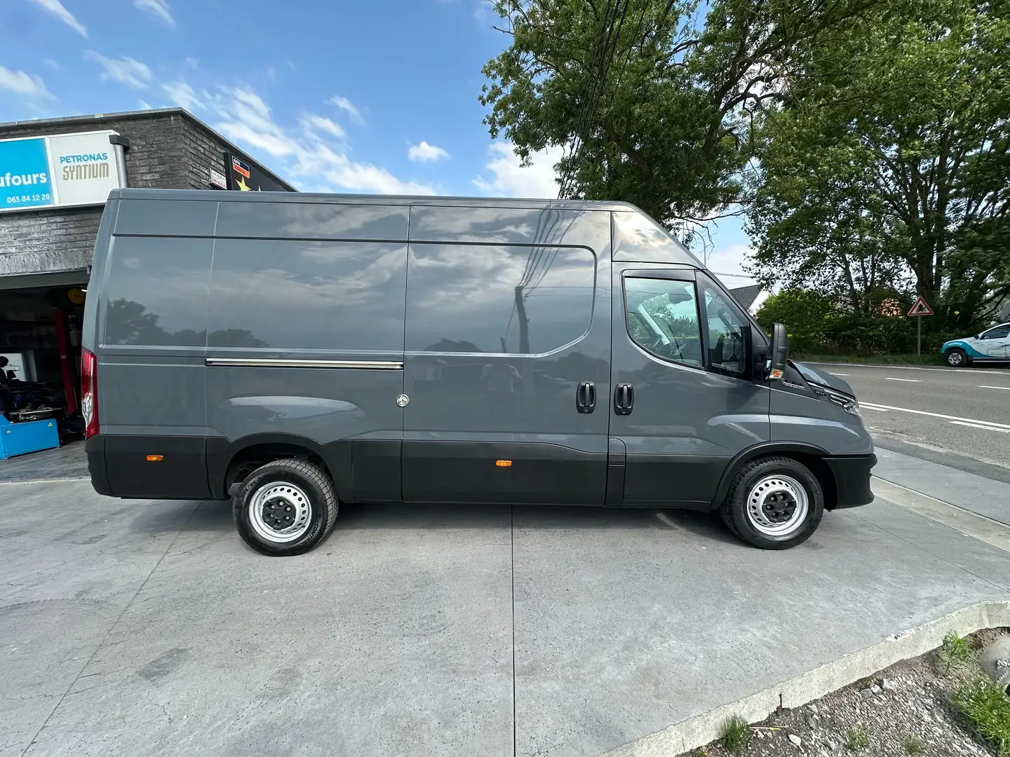 Iveco Daily 35S18 3.0 Turbo - ! Hi-Matic ! - Tva Recup. - Eu6 Gris - 2