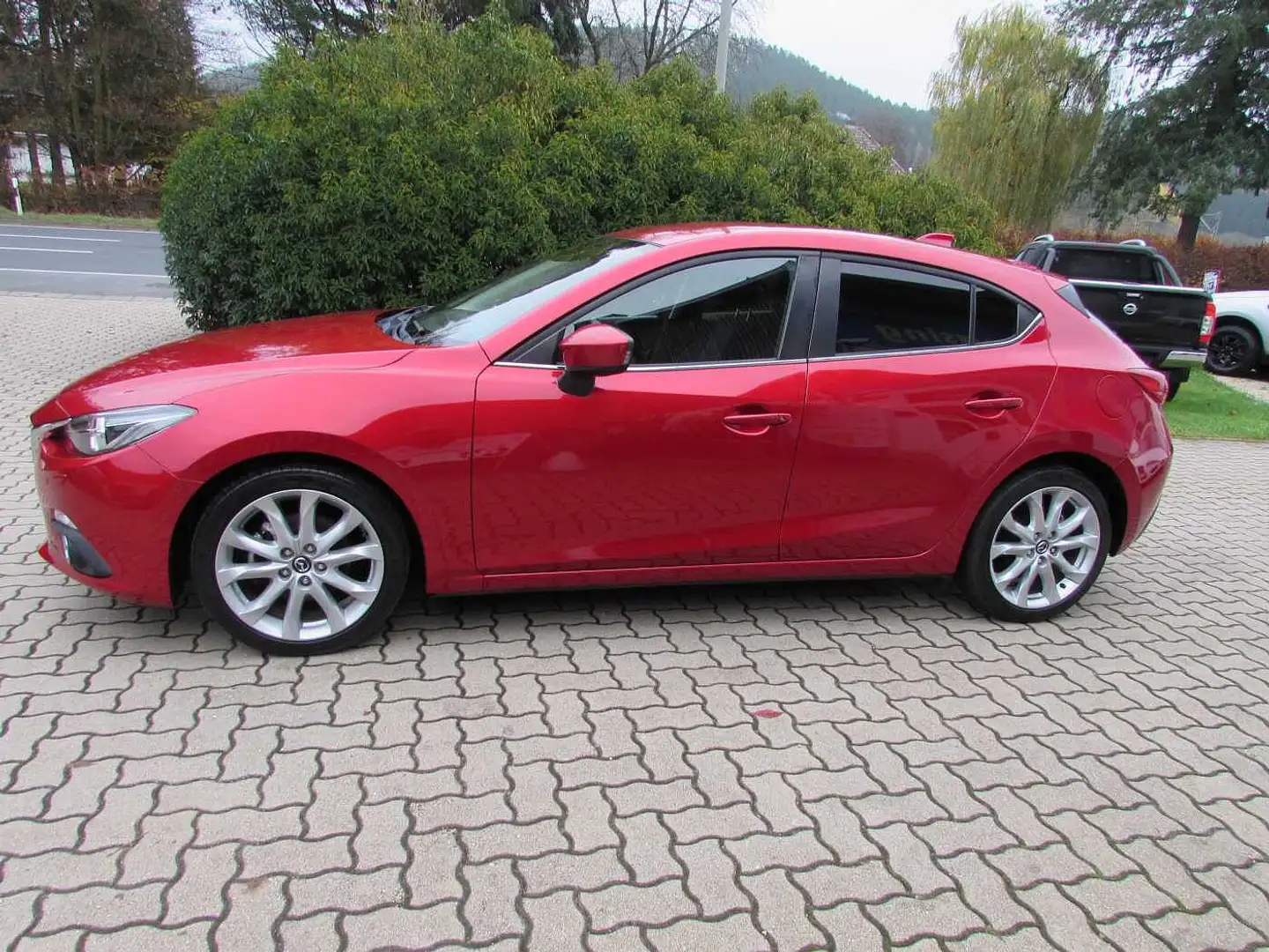 Mazda 3 SKYACTIVE-G 120 Sports-Line Navi Rot - 2