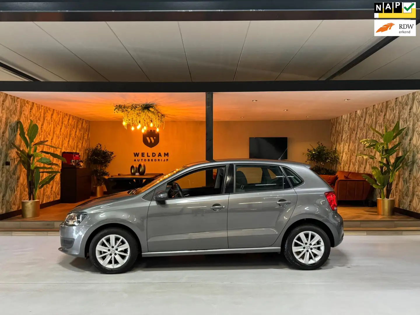 Volkswagen Polo 1.2 TSI Comfortline Cruise Bluetooth Nieuwe APK Ai Grijs - 1