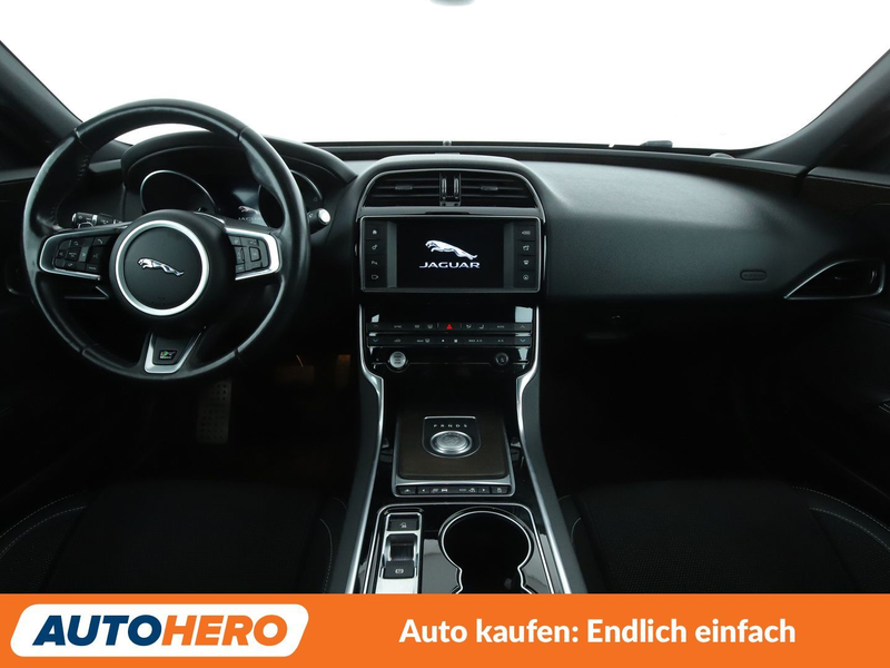 Jaguar XE 20d R-Sport Aut*NAVI*XENON*TEMPO*CAM*PDC*SHZ* — photo 12