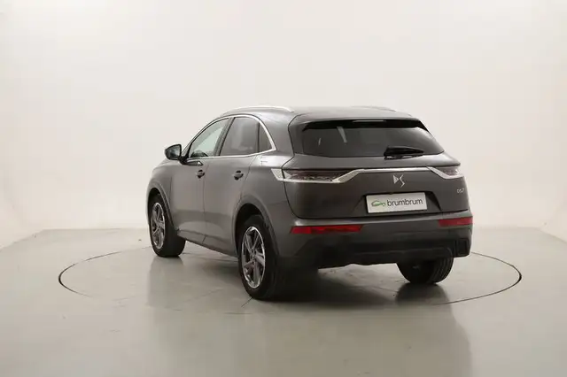DS Automobiles DS 7 Crossback view 3