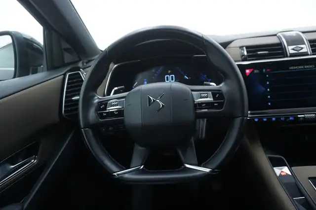 DS Automobiles DS 7 Crossback view 11