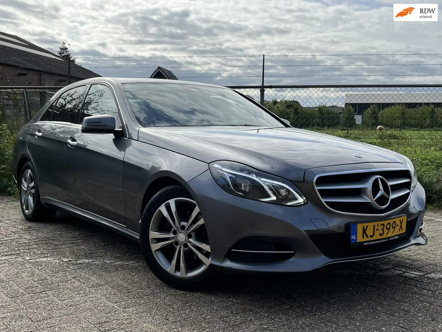 Mercedes-Benz E 220 BlueTEC Ambition Avantgarde LED Grijs - 1