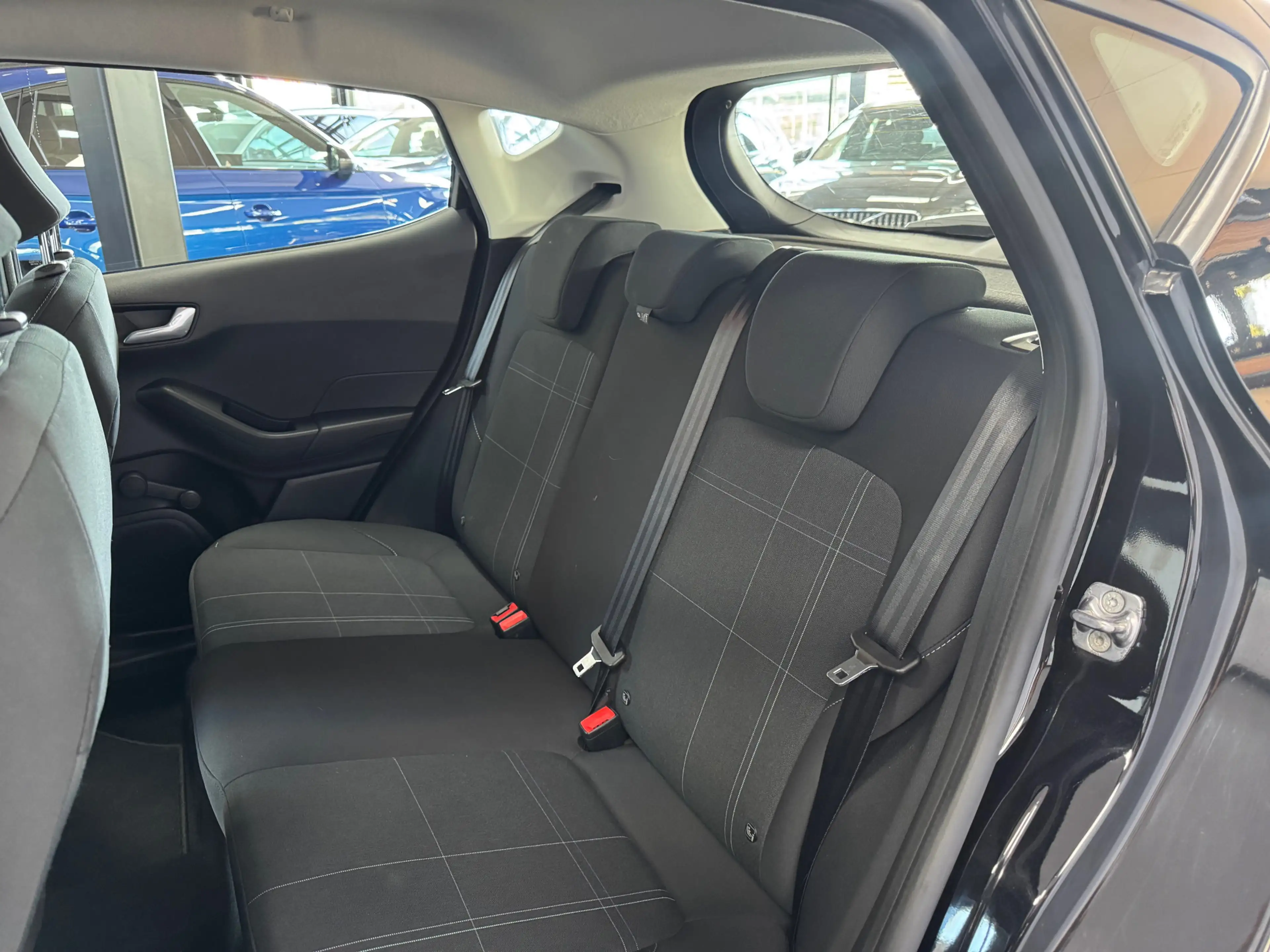 Ford Fiesta 1.1 Trend Navigatie Airco — photo 12
