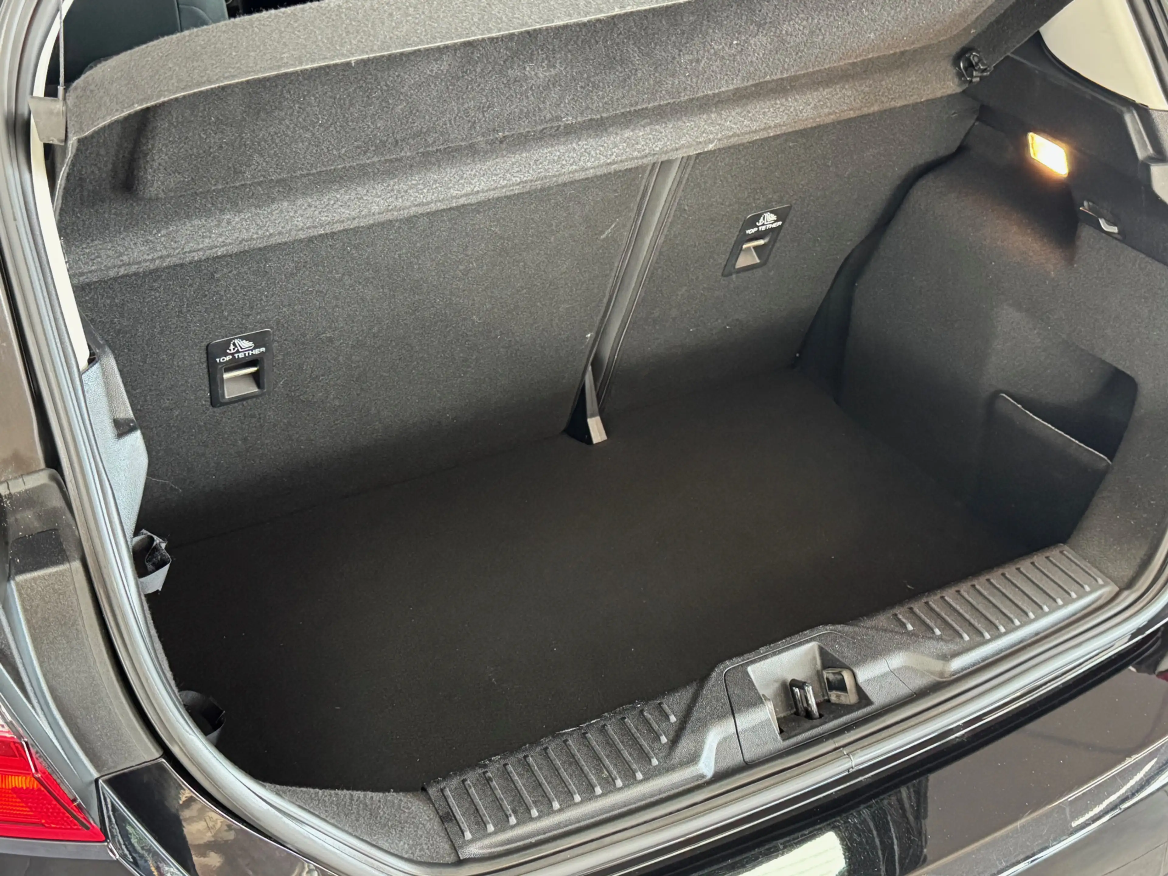 Ford Fiesta 1.1 Trend Navigatie Airco — photo 7