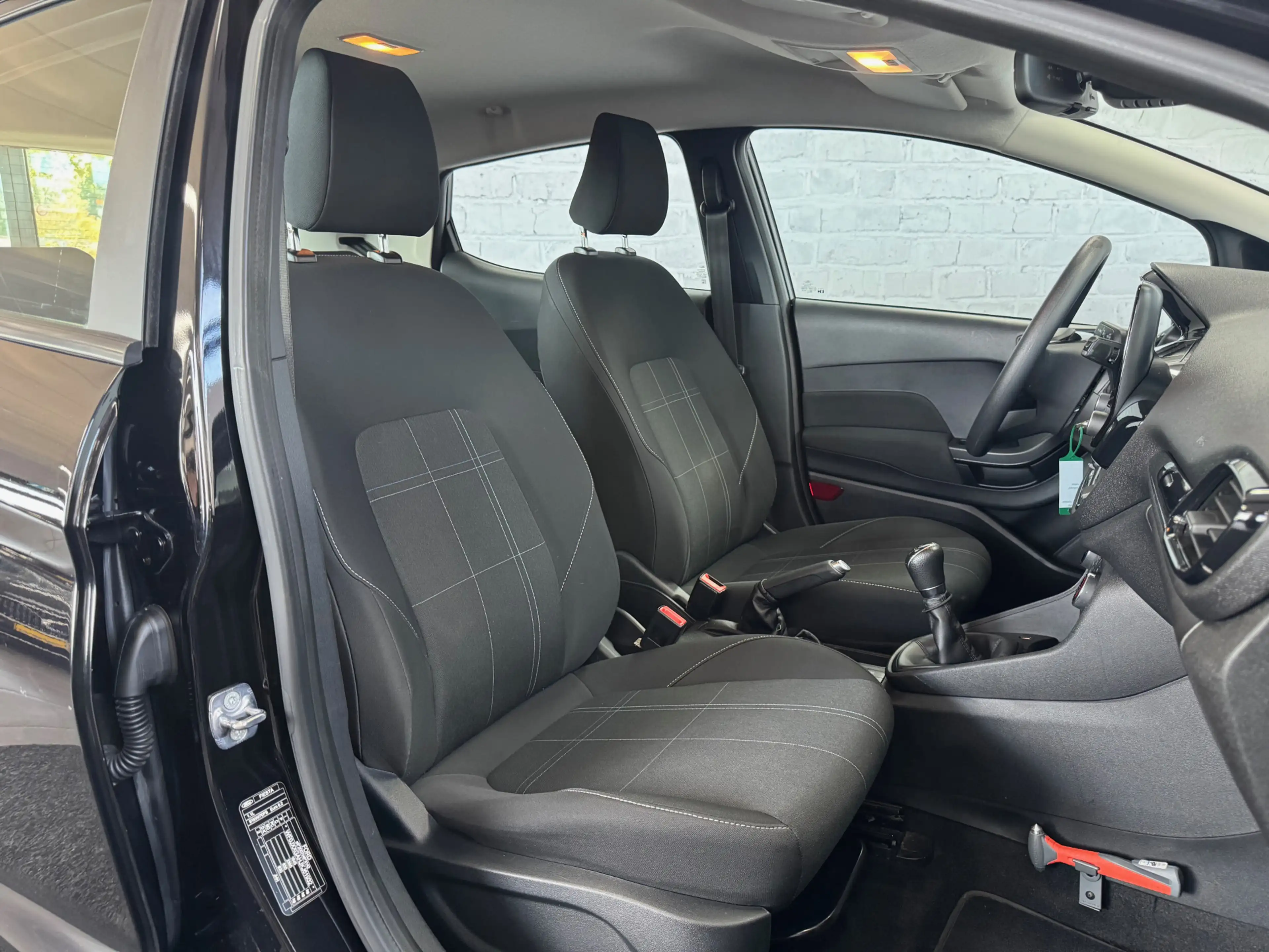 Ford Fiesta 1.1 Trend Navigatie Airco — photo 14