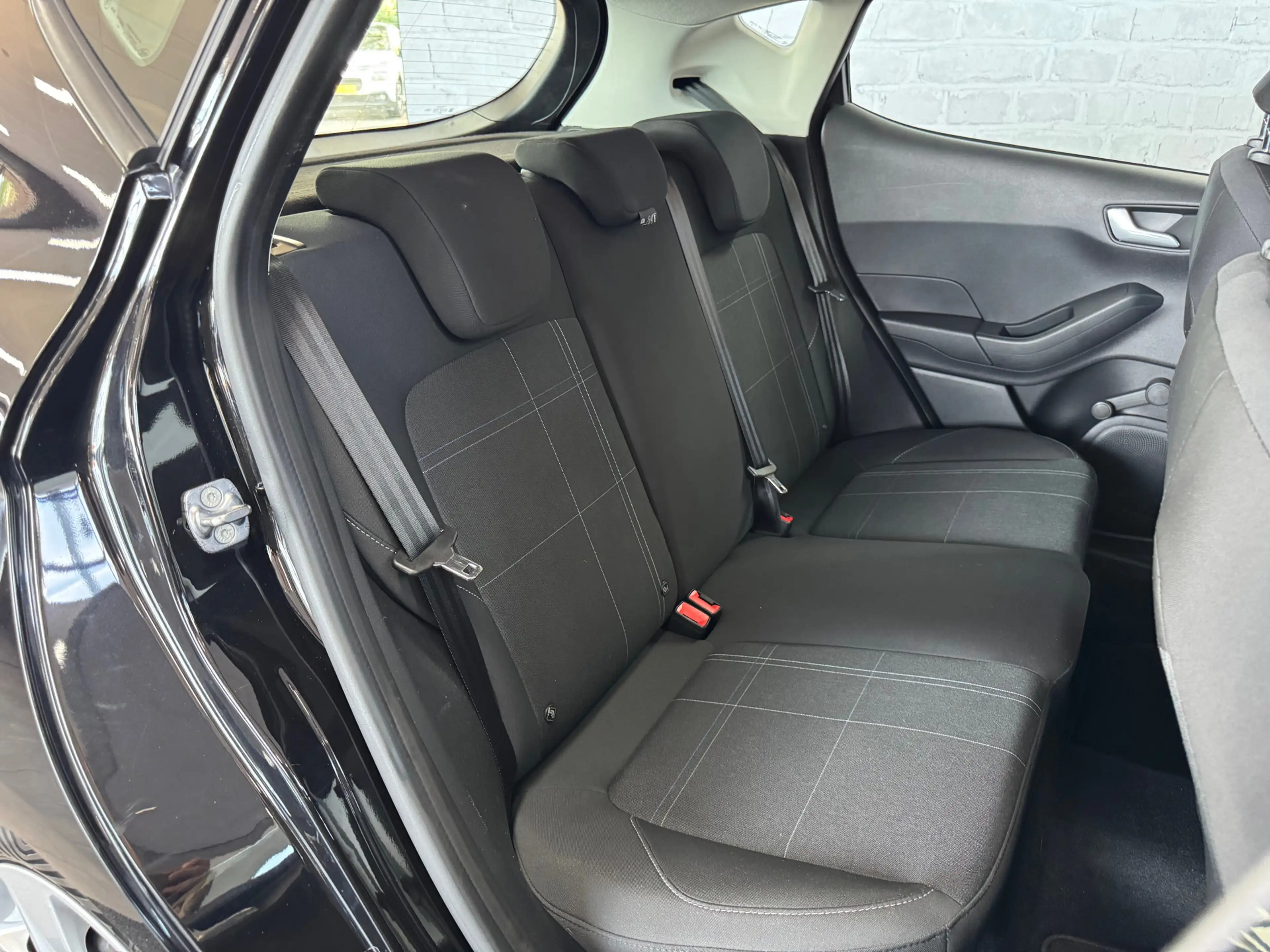 Ford Fiesta 1.1 Trend Navigatie Airco — photo 9