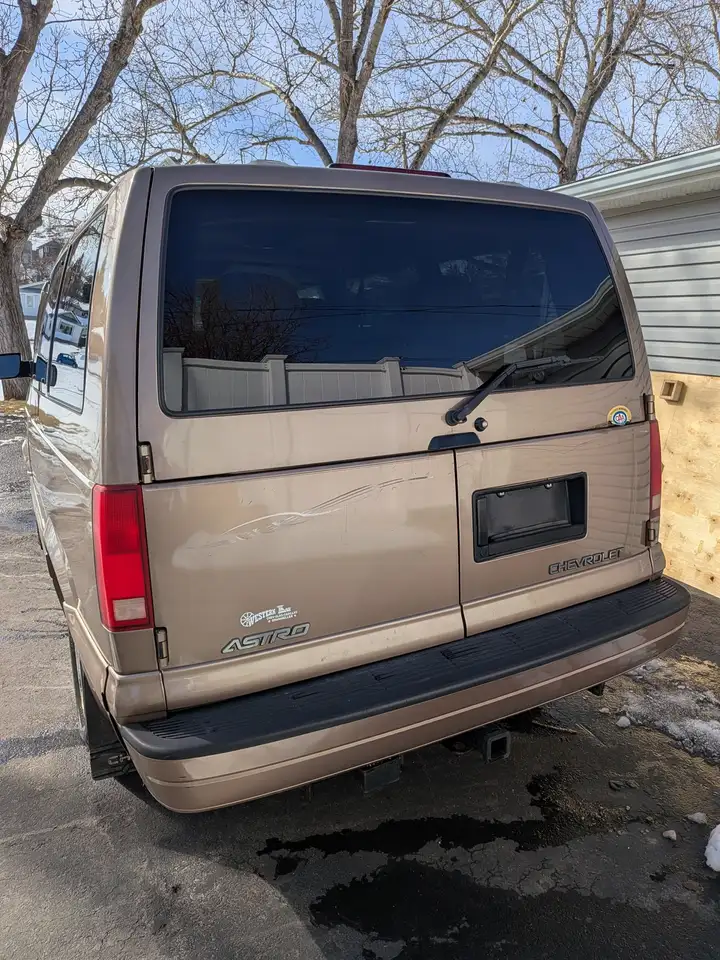 Chevrolet Astro снимка Chevrolet Astro
