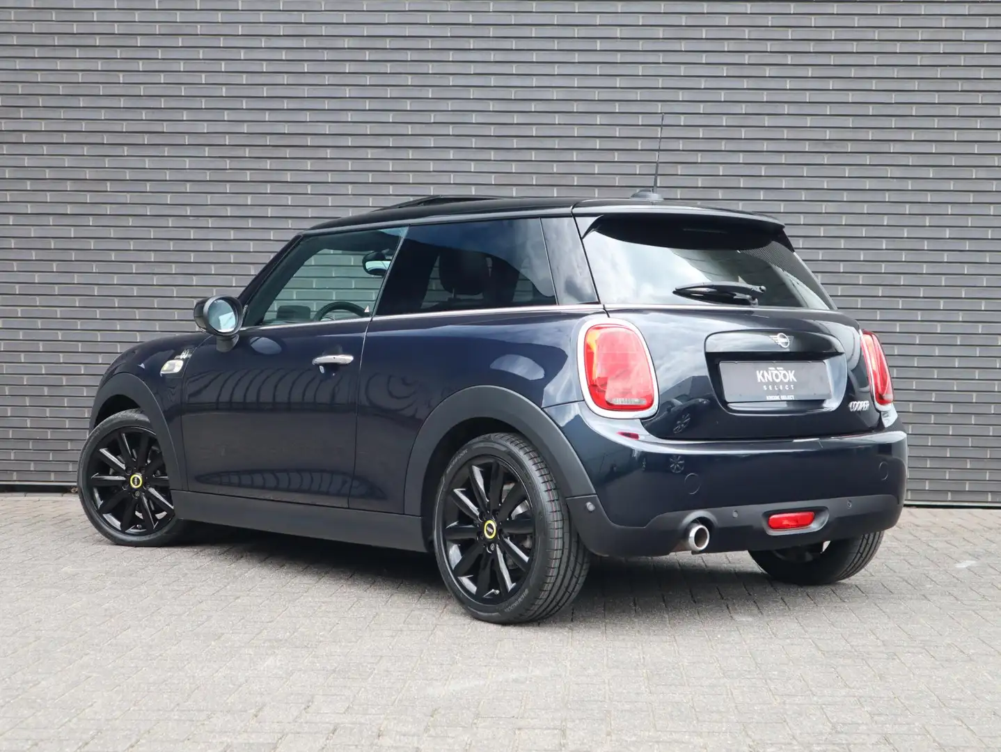 MINI Cooper Hatchback Automaat 3 deurs / 60 Years Edition / Pa Blauw - 2