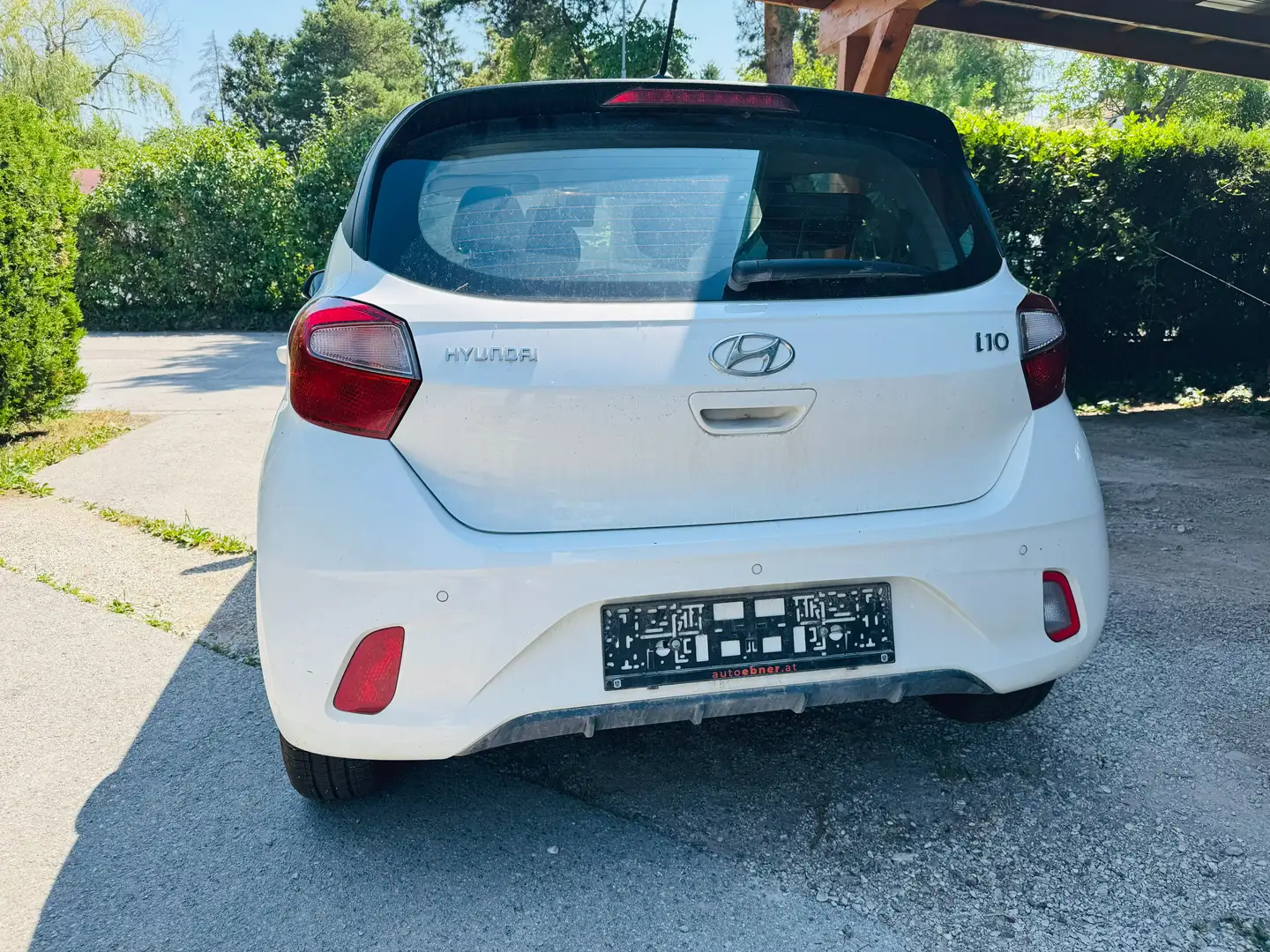 Hyundai i10 i10 1,0 chic chic Weiß - 2