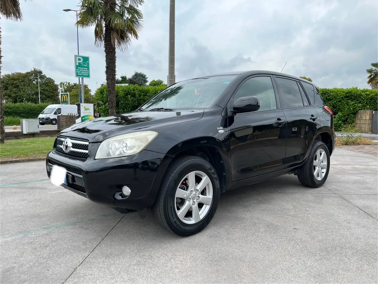 Toyota RAV 4 III 2006 RAV4 2.2 d-4d Sol 136cv dpf Fekete - 1