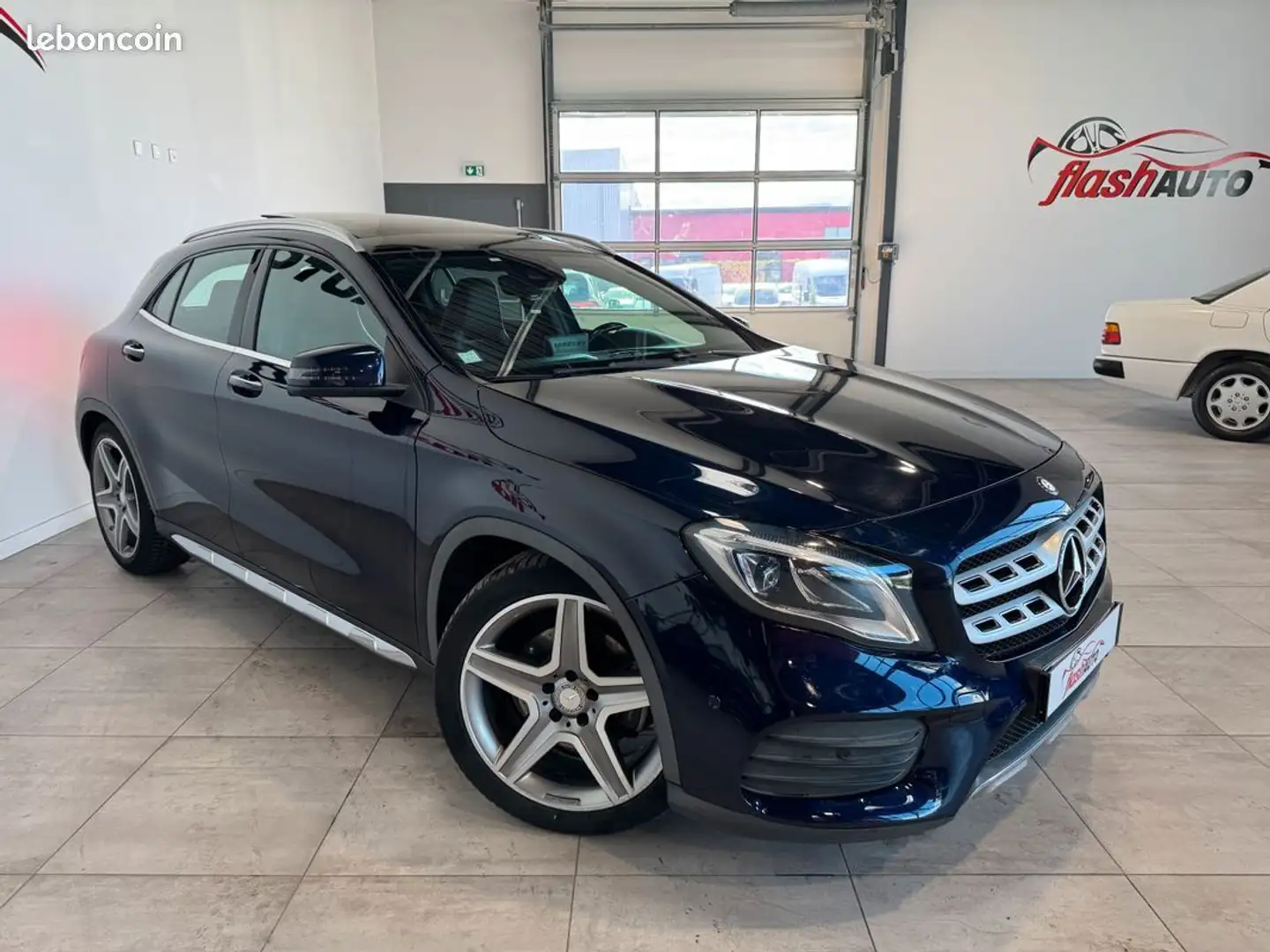 Mercedes-Benz GLA 220 Classe MERCEDES 220 CDi 4MATIC 7G-DCT 177cv-2018 Bleu - 2