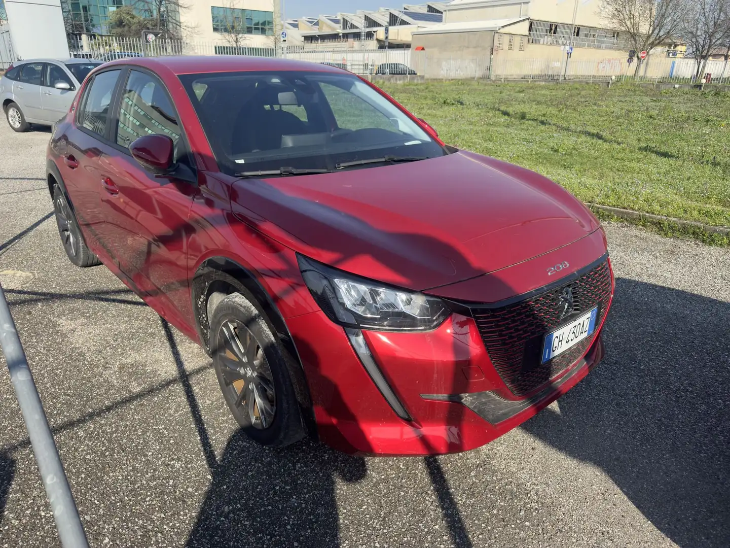 Peugeot 208 e- 100kW 5 porte Active pack Zwart - 1