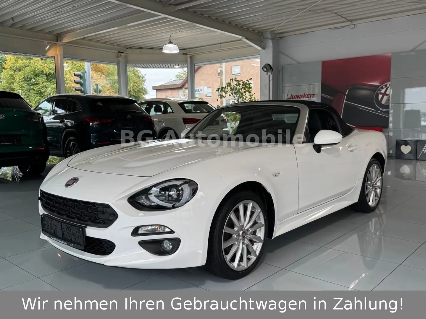 Fiat 124 Spider Lusso*1.Hand*Navi*Xenon*Cabrio* Weiß - 1