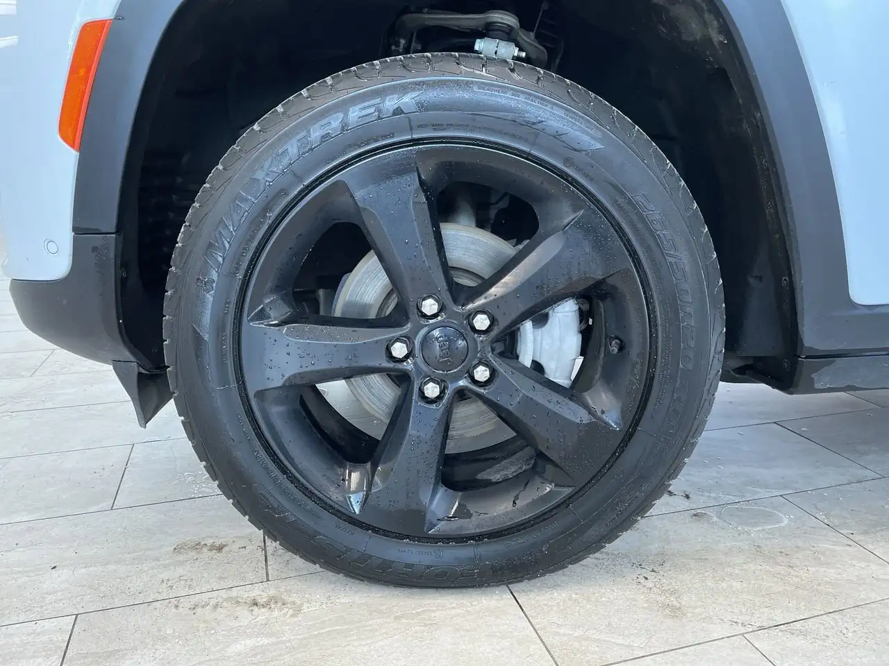 Jeep Grand Cherokee снимка Jeep Grand Cherokee