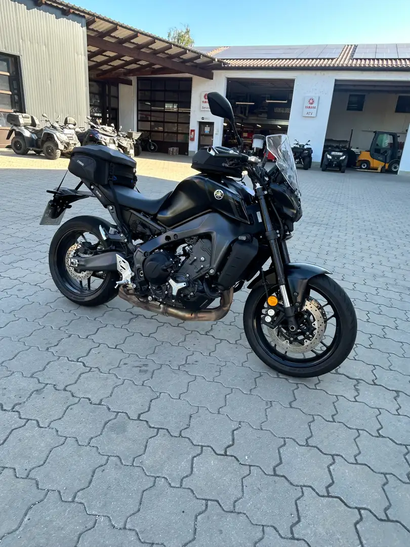 Yamaha MT-09 Schwarz - 2