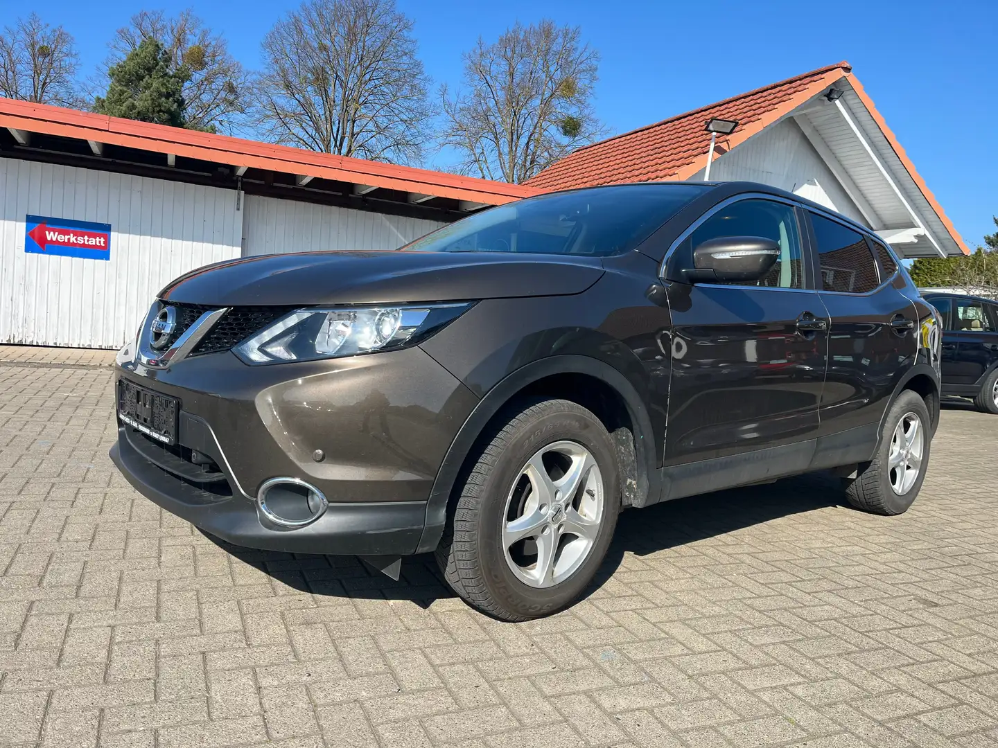 Nissan Qashqai 1.6 dCi, Sport-Edition,131 PS, 1. Hd, AHK, Navi Beige - 1
