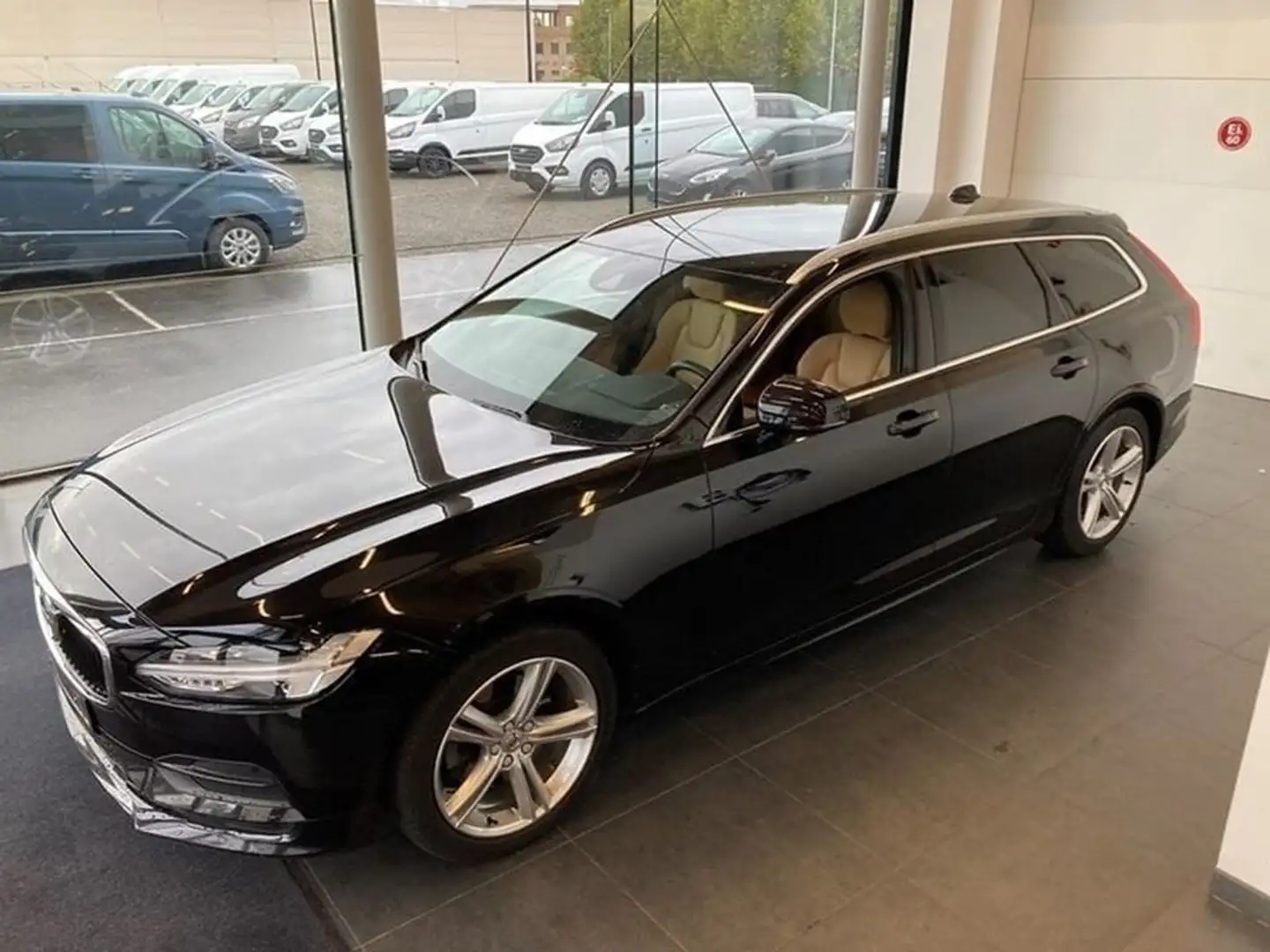Volvo V90 D4 AUTOMAAT- ADAPTIEVE CRUISE CONTROLE Noir - 2