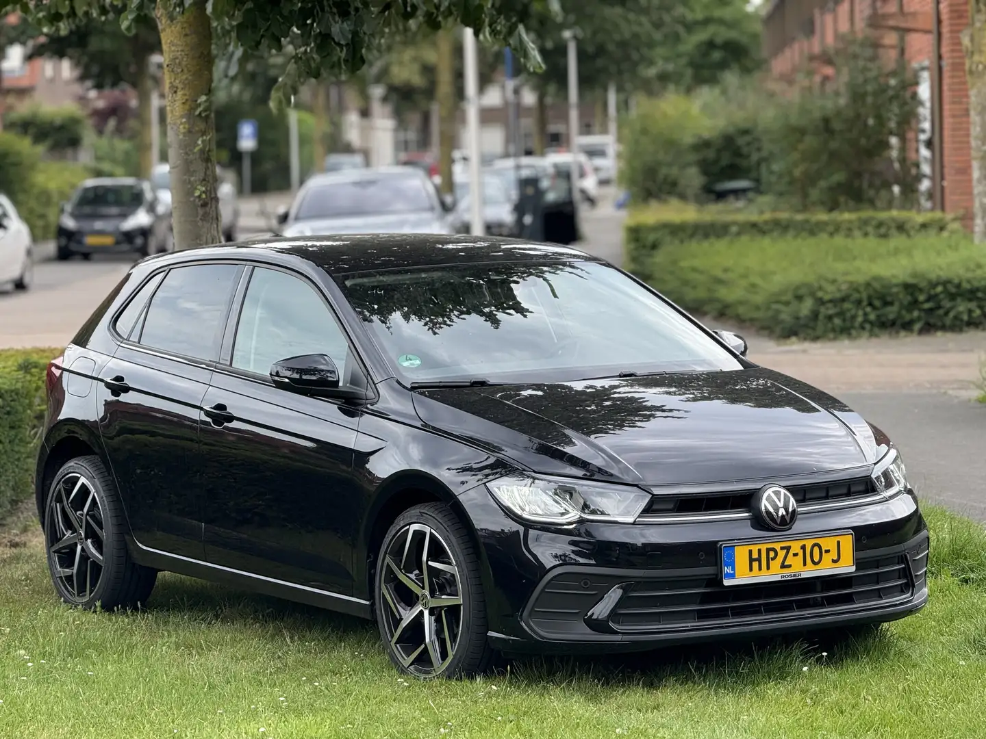 Volkswagen Polo 1.0 Benzine carplay / line assist .. Zwart - 1