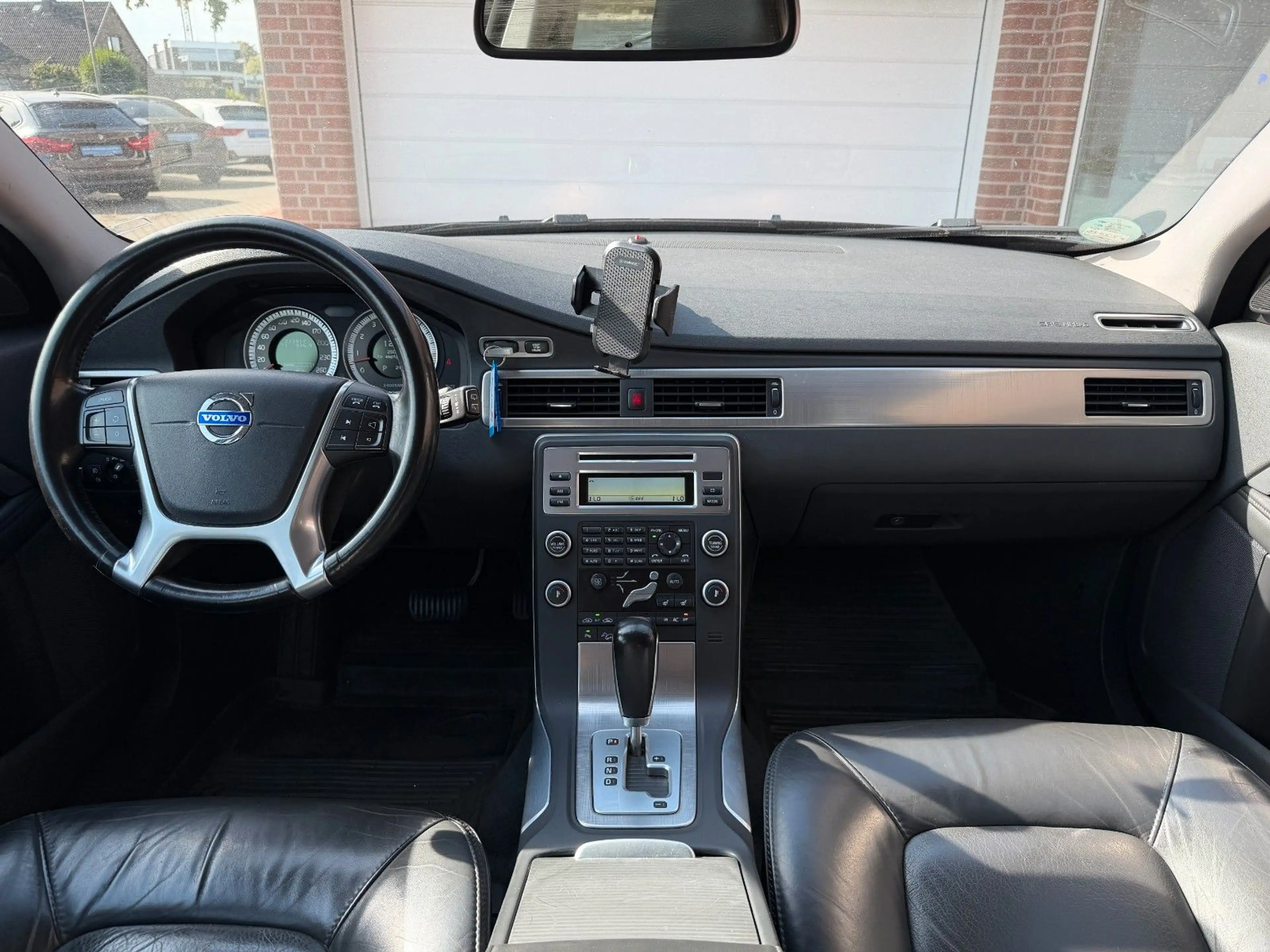 Volvo XC70 3.2 AHK*VIELE RECHNUNGEN BEI VOLVO* — photo 13
