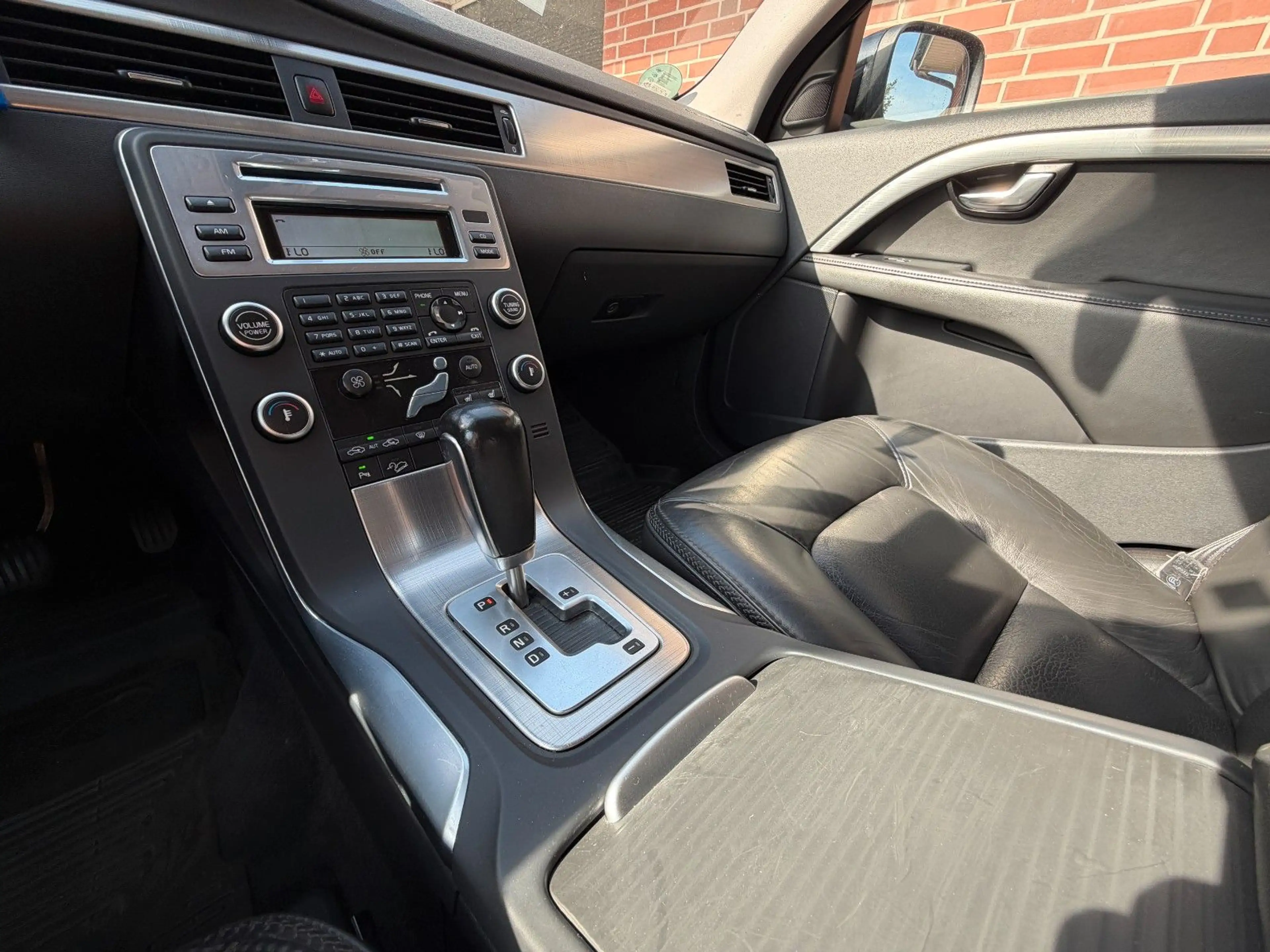 Volvo XC70 3.2 AHK*VIELE RECHNUNGEN BEI VOLVO* — photo 17
