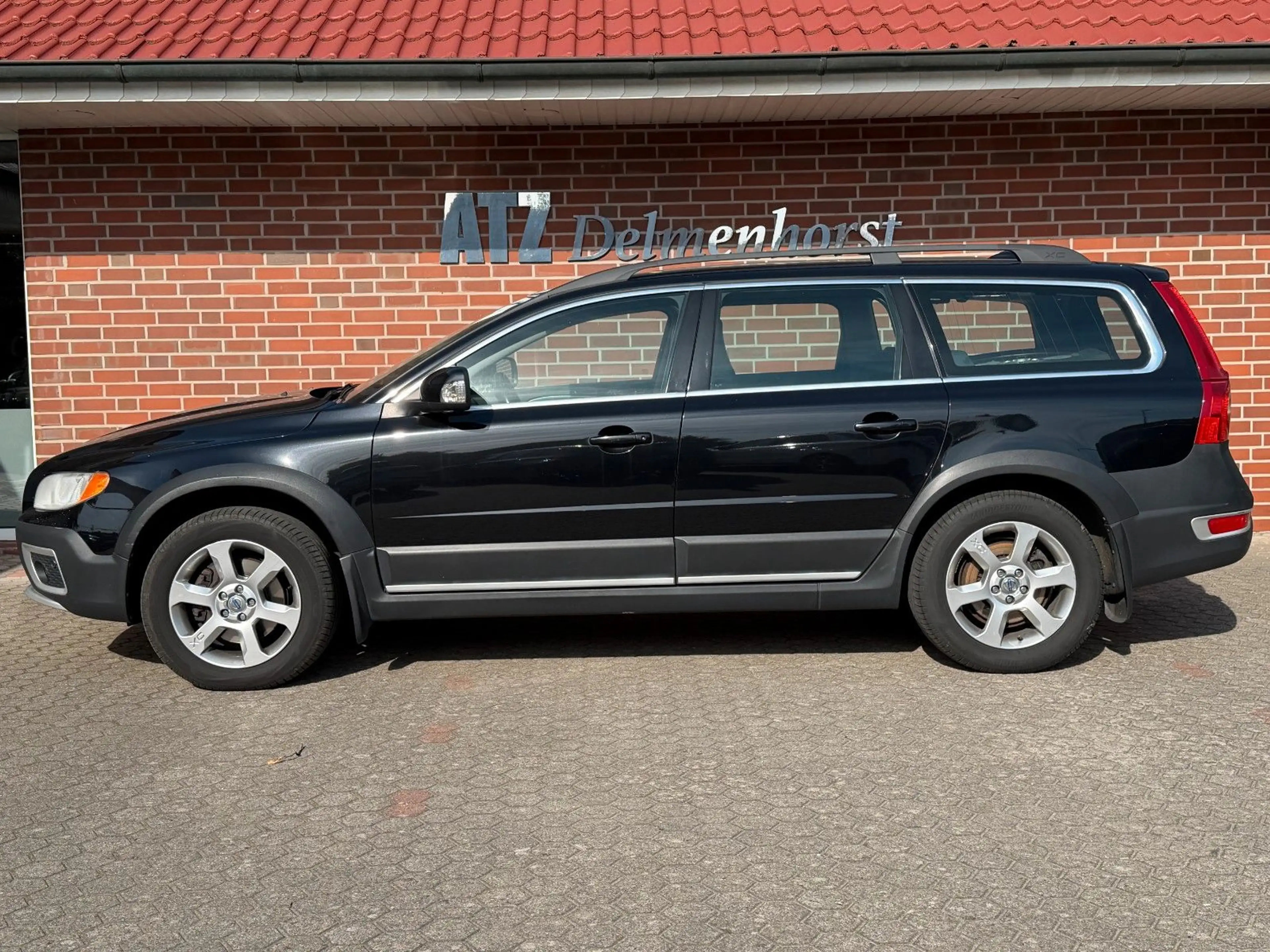 Volvo XC70 3.2 AHK*VIELE RECHNUNGEN BEI VOLVO* — photo 2