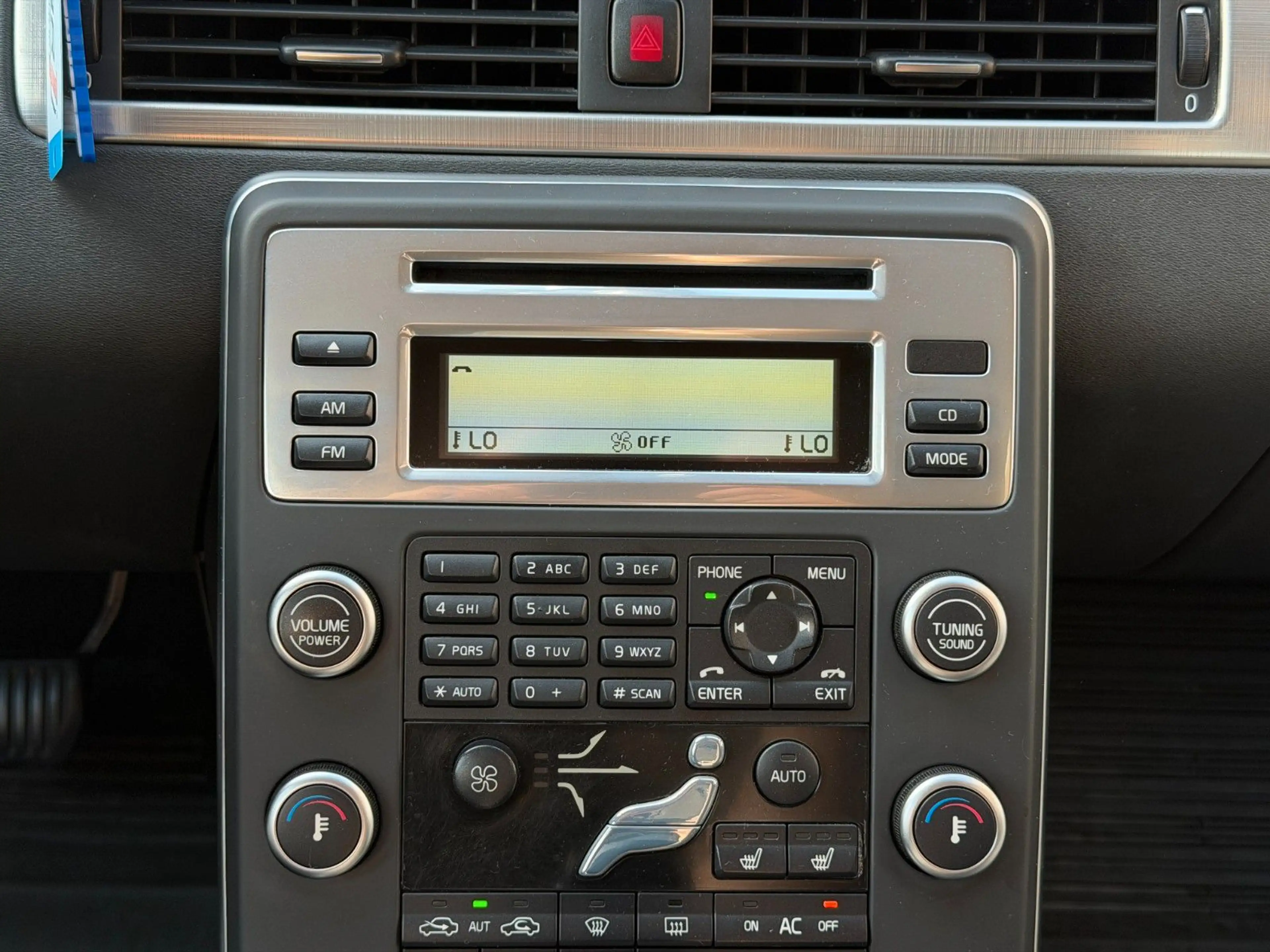 Volvo XC70 3.2 AHK*VIELE RECHNUNGEN BEI VOLVO* — photo 15