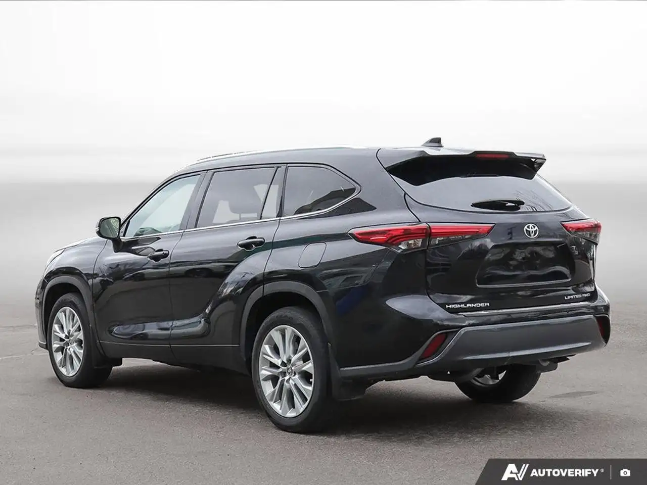 Toyota Highlander снимка Toyota Highlander