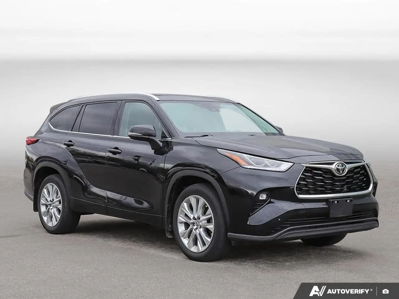 Toyota Highlander снимка Toyota Highlander