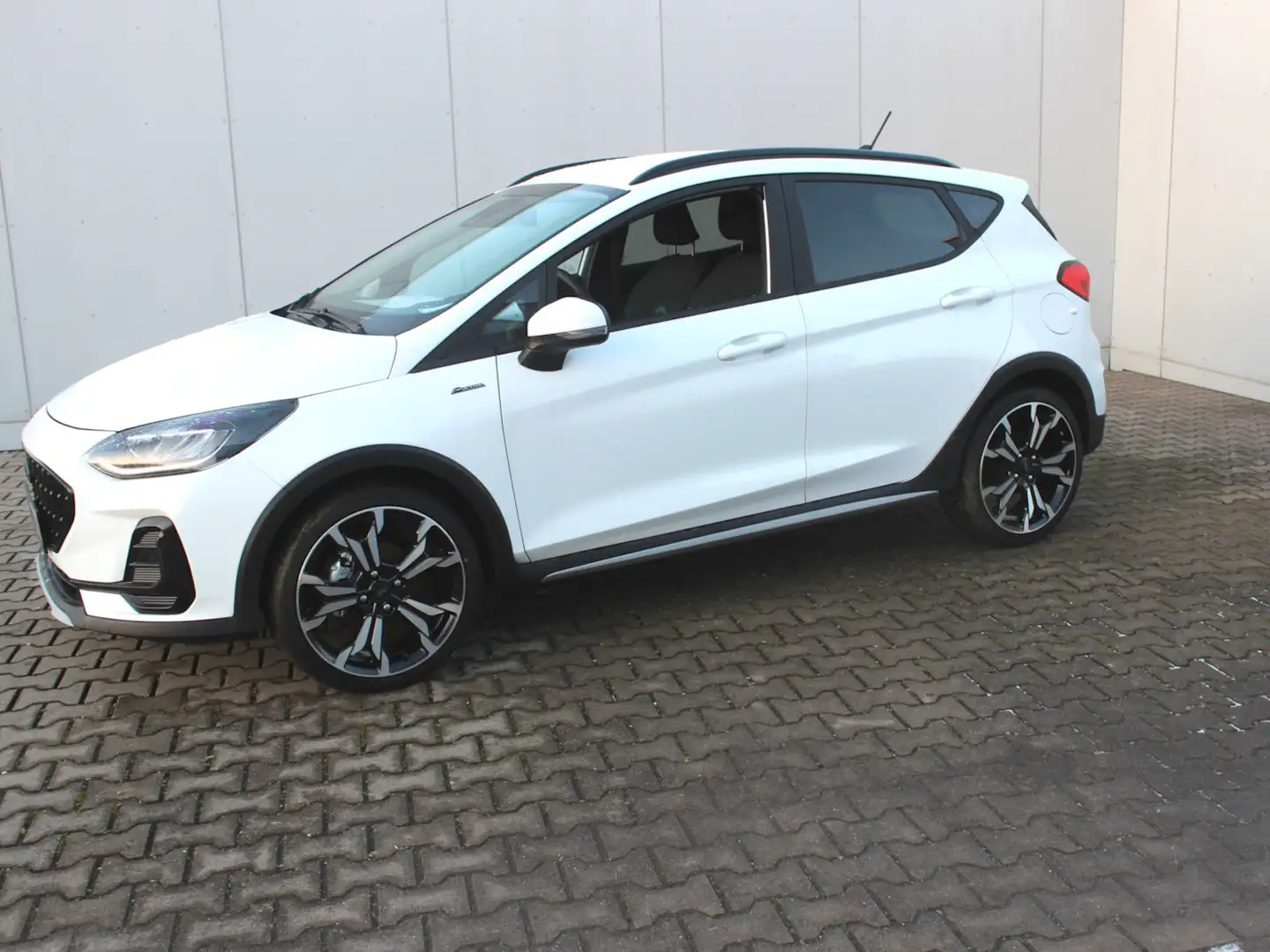 Ford Fiesta Active 1,0 EcoBoost Hybrid Alb - 2