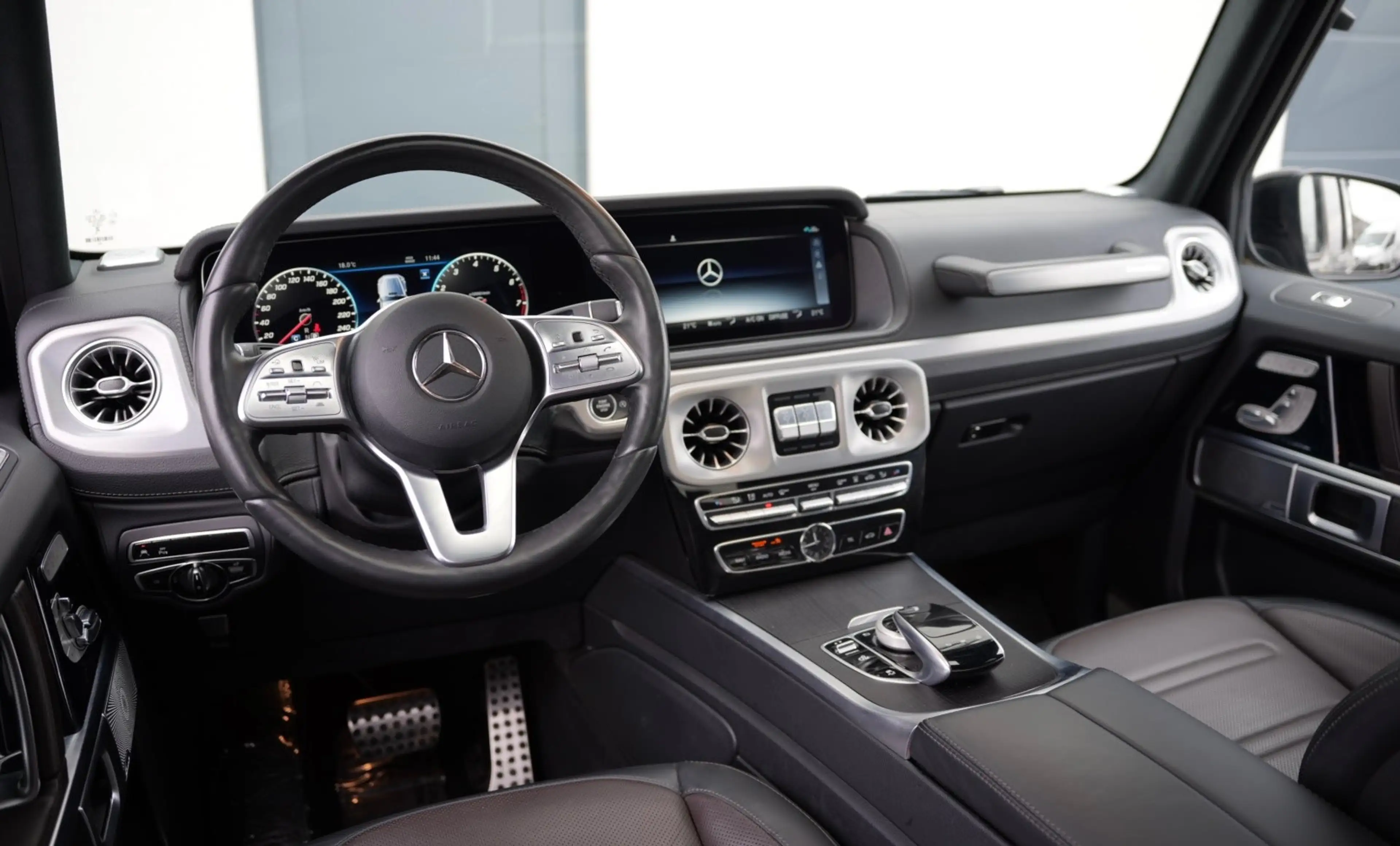 Mercedes-Benz G 500 MERCEDES G 500 V8 | G MANUFAKTUR | AMG LINE | NIGHT | PANO | BURMESTER | 360° | TREKHAAK — photo 15