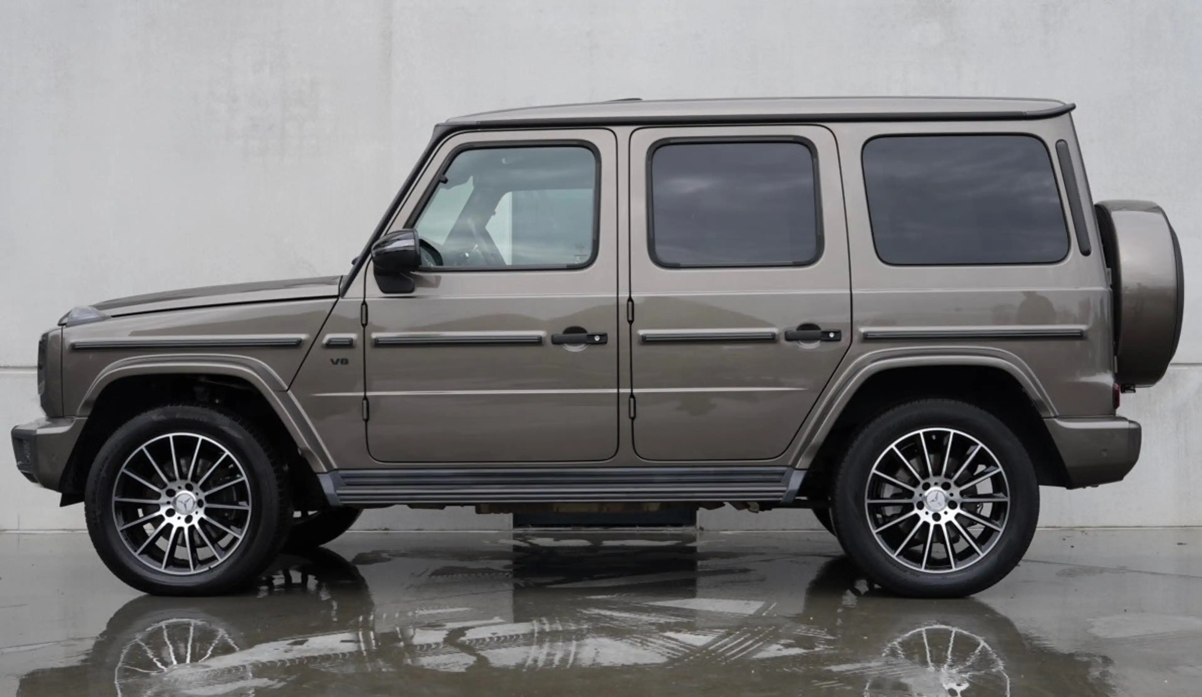 Mercedes-Benz G 500 MERCEDES G 500 V8 | G MANUFAKTUR | AMG LINE | NIGHT | PANO | BURMESTER | 360° | TREKHAAK — photo 4