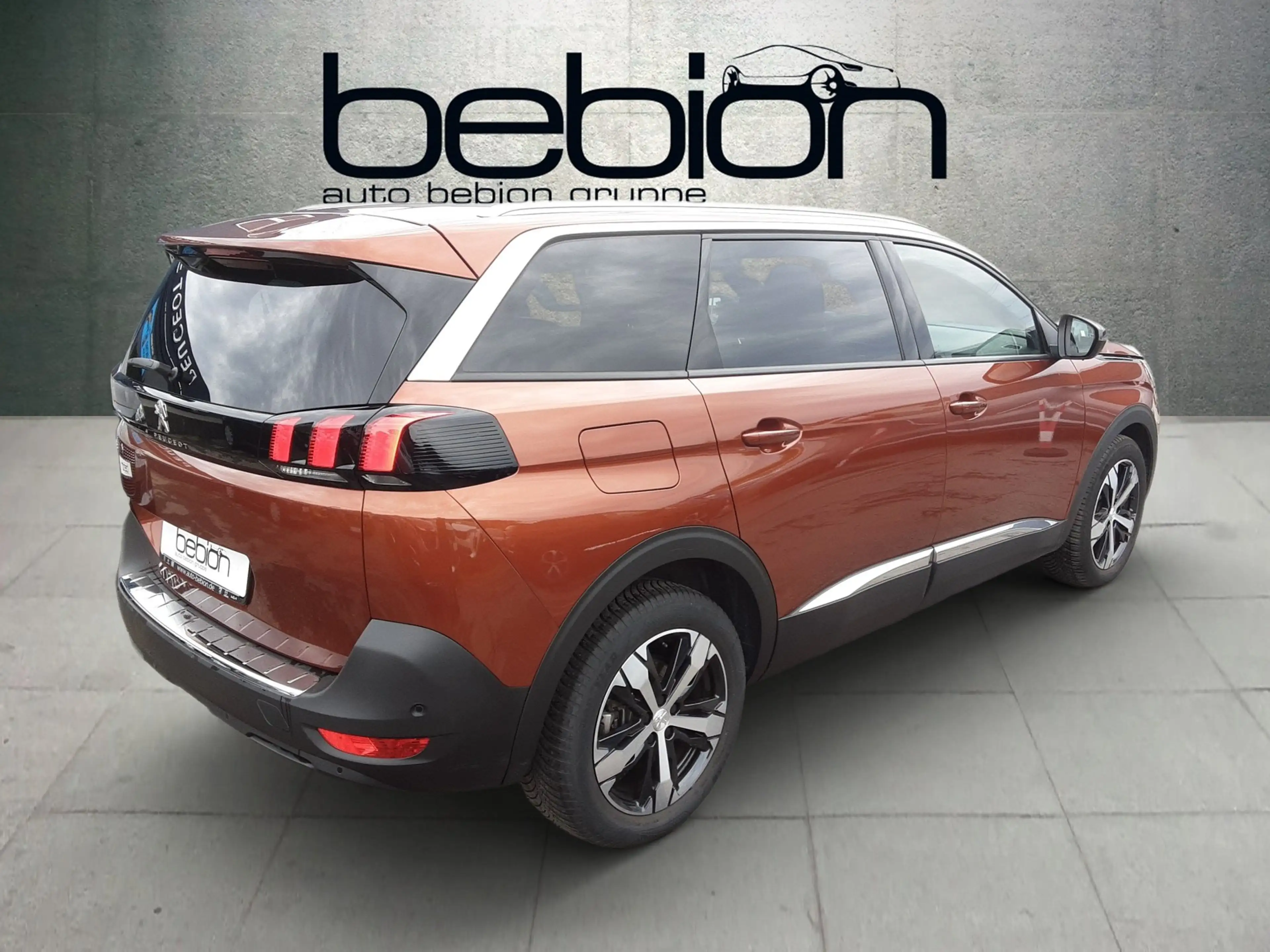 Peugeot 5008 1.2 PureTech 130 Allure Pack ACC KeyLess LM — photo 14