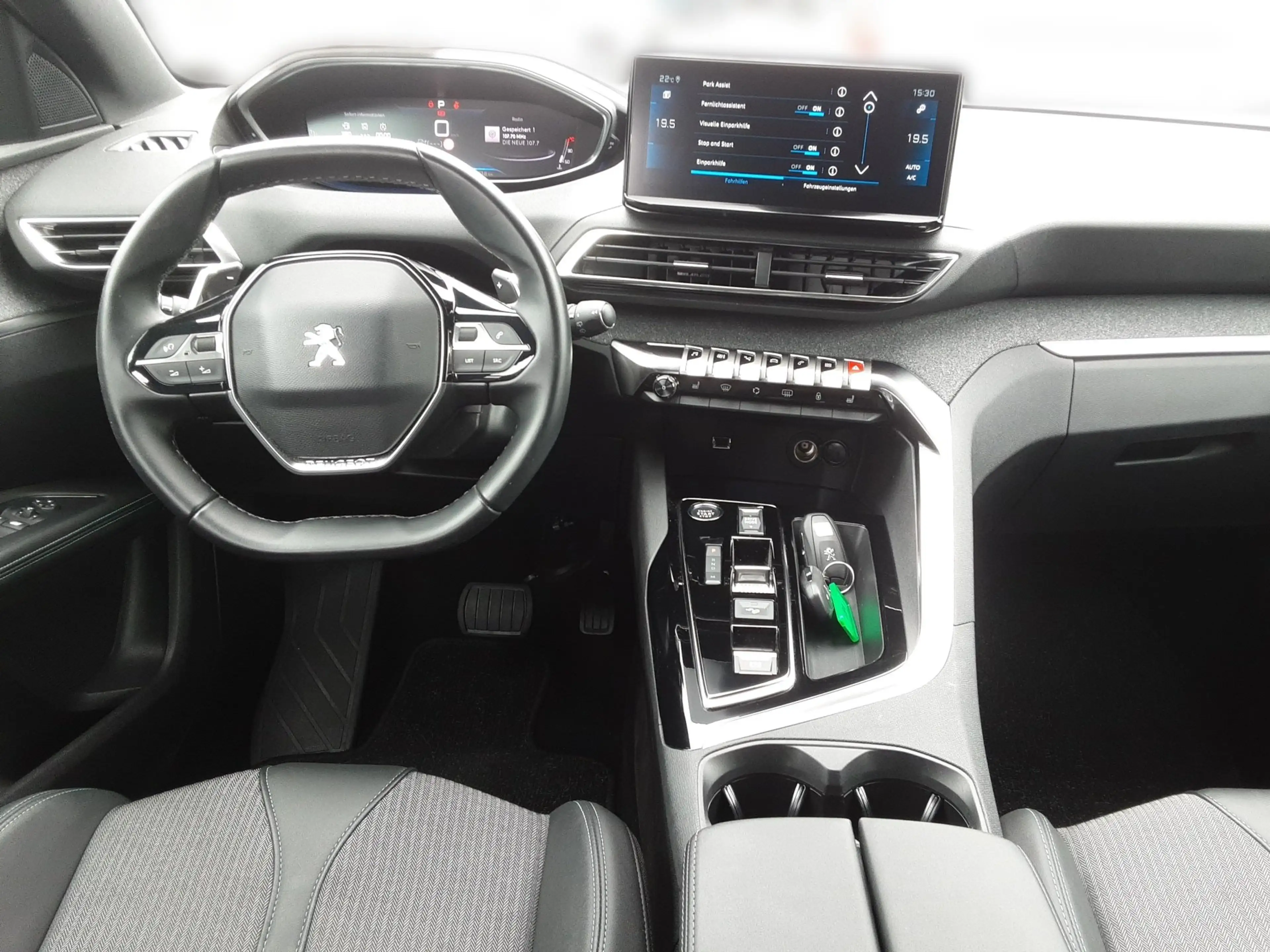 Peugeot 5008 1.2 PureTech 130 Allure Pack ACC KeyLess LM — photo 11