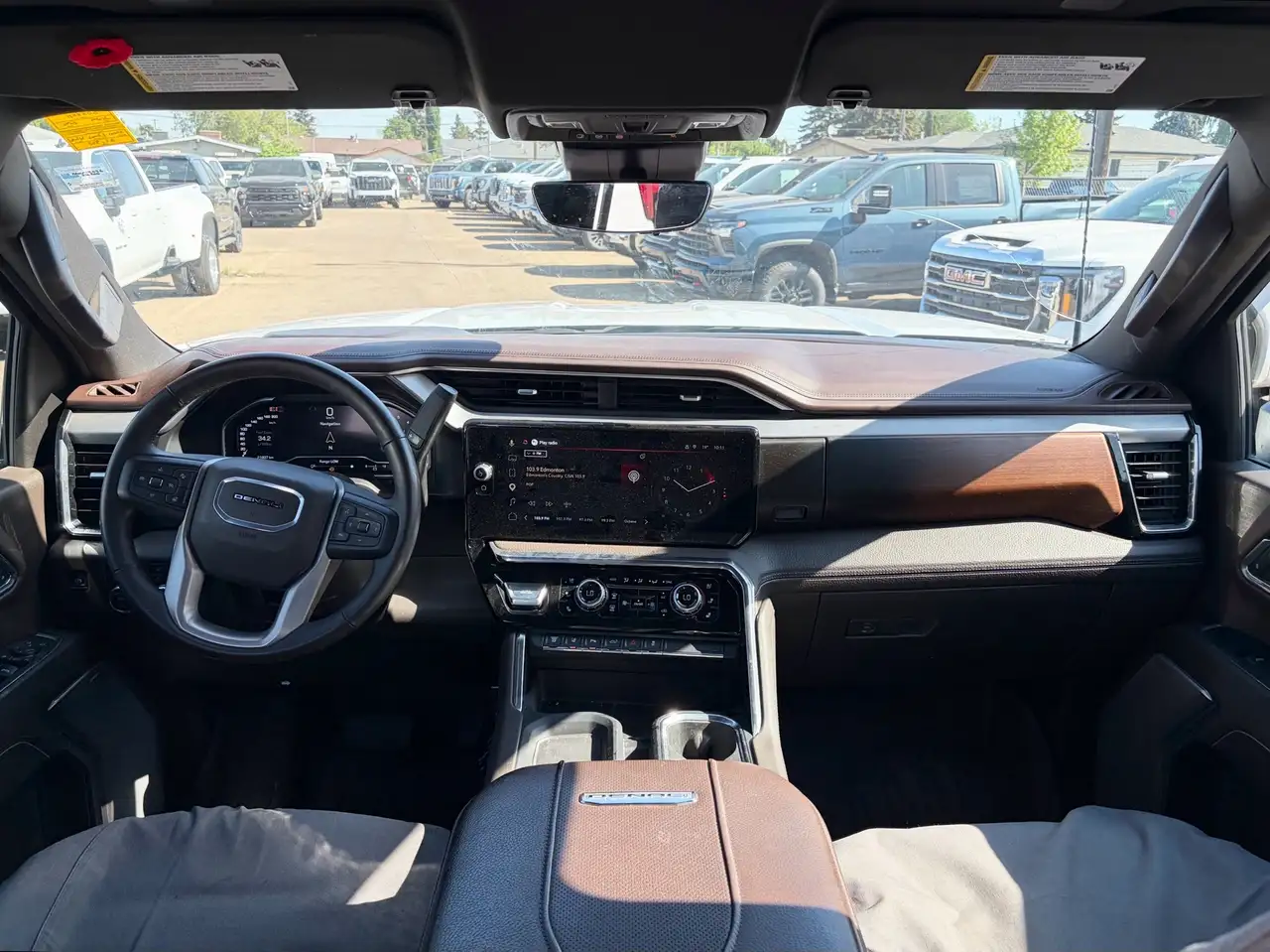 GMC Sierra 3500HD снимка GMC Sierra 3500HD