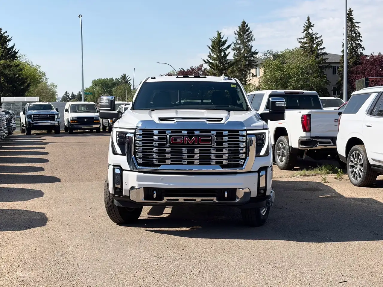 GMC Sierra 3500HD снимка GMC Sierra 3500HD
