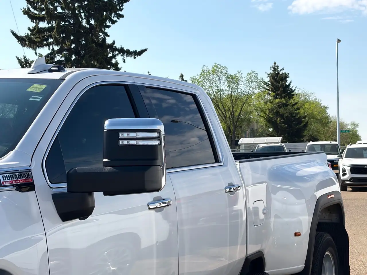 GMC Sierra 3500HD снимка GMC Sierra 3500HD