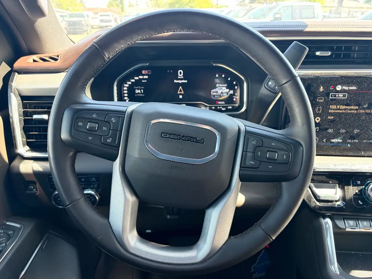 GMC Sierra 3500HD снимка GMC Sierra 3500HD