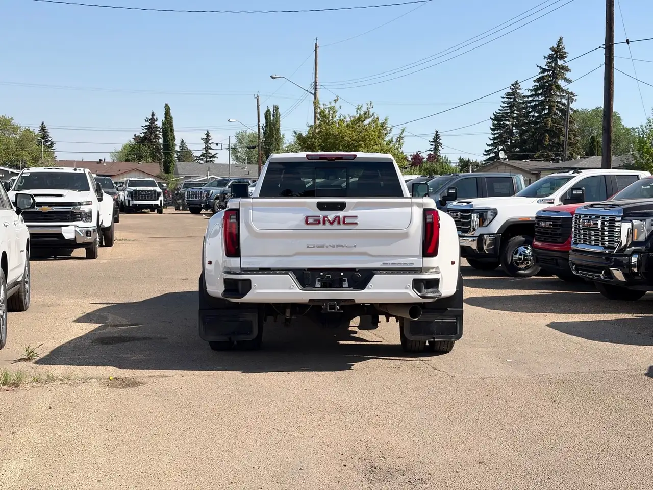 GMC Sierra 3500HD снимка GMC Sierra 3500HD